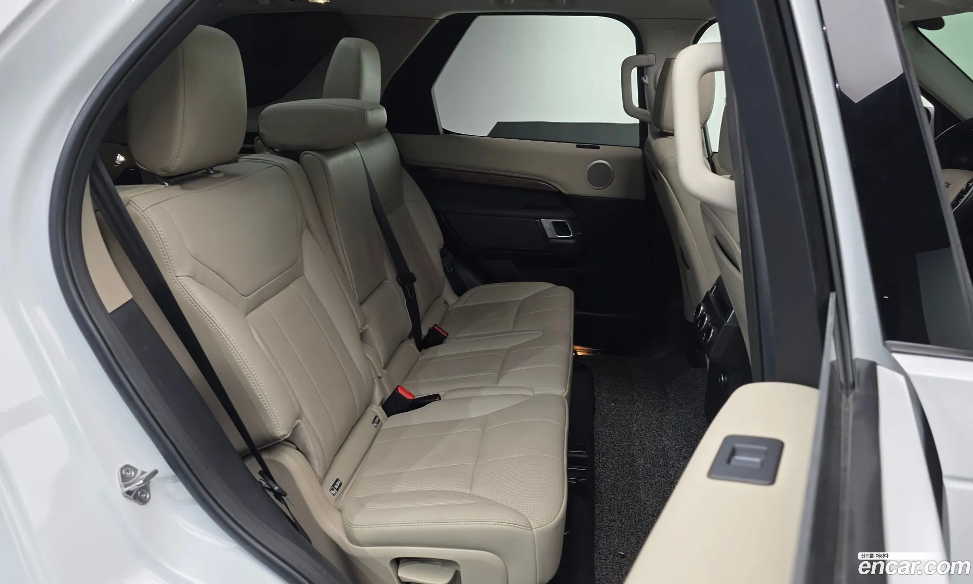 Land Rover Discovery 5 2019 — 20