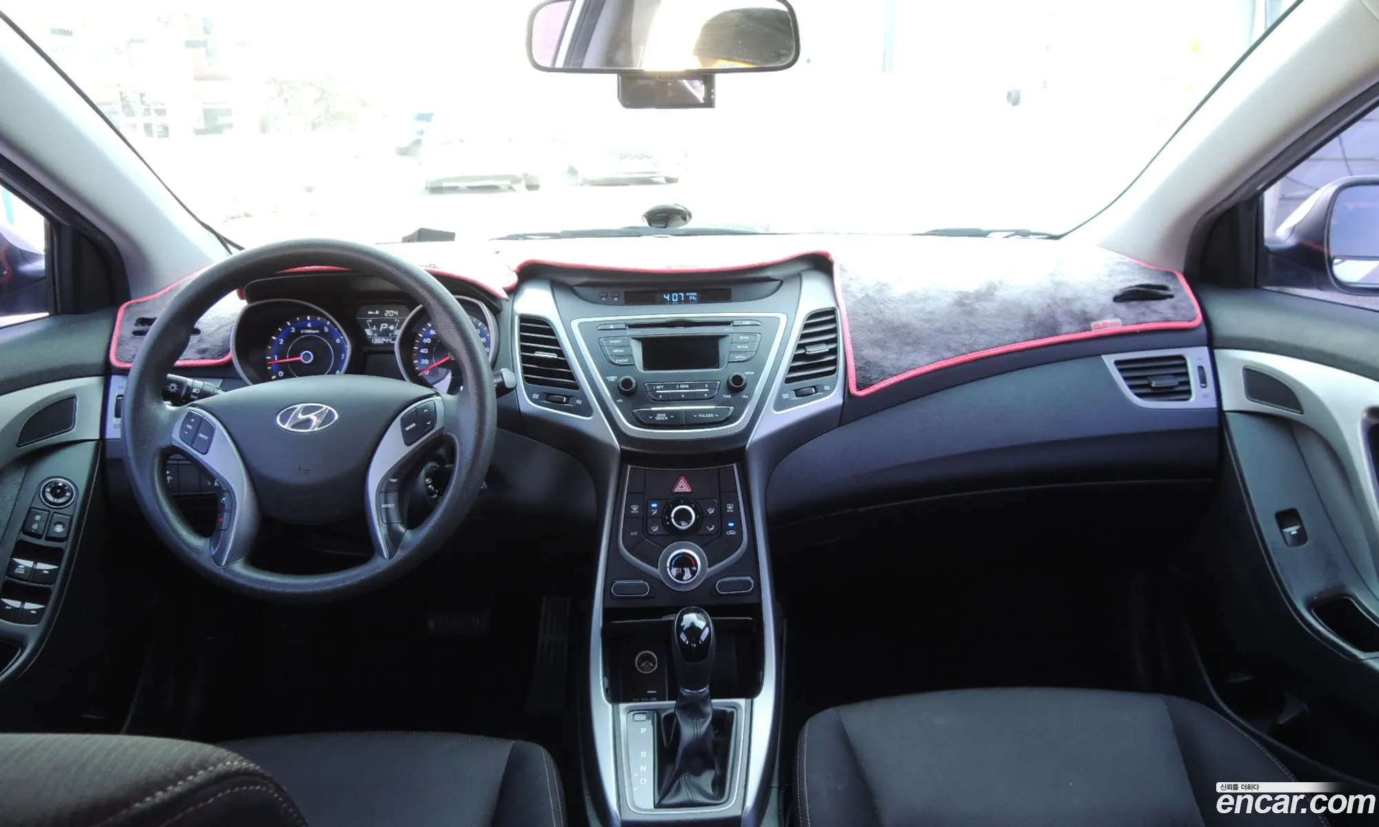 Hyundai Elantra 2015 — 13