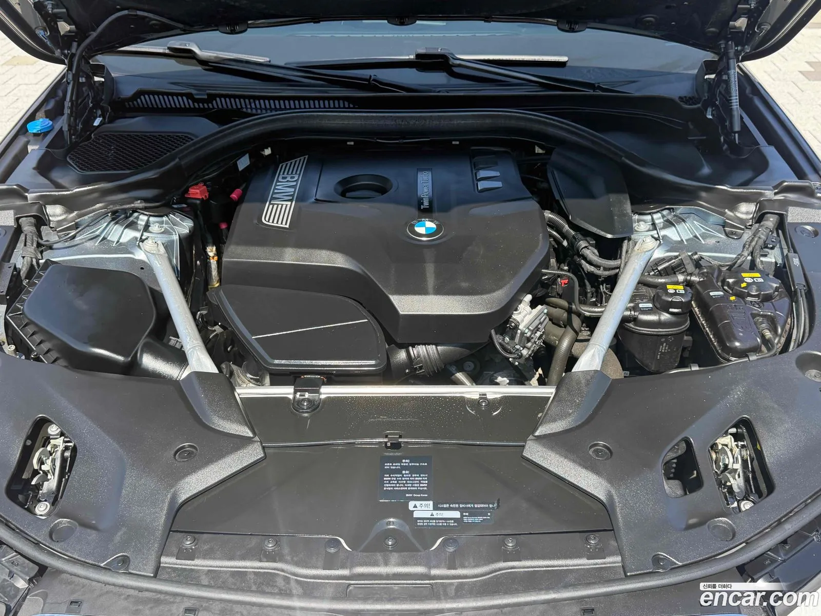 BMW 5 Series 2019 — 17
