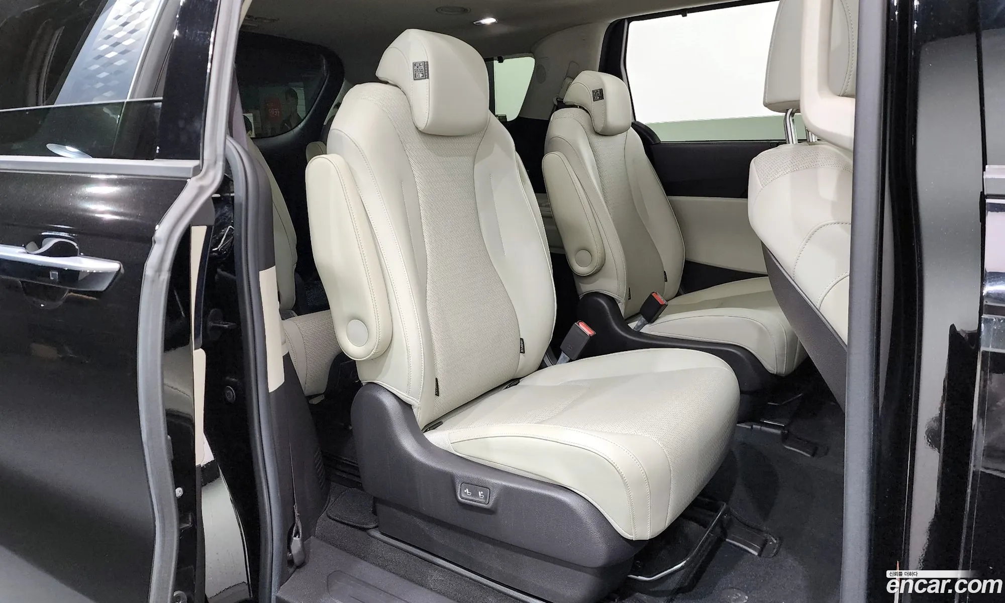 Kia Carnival 2021 — 4