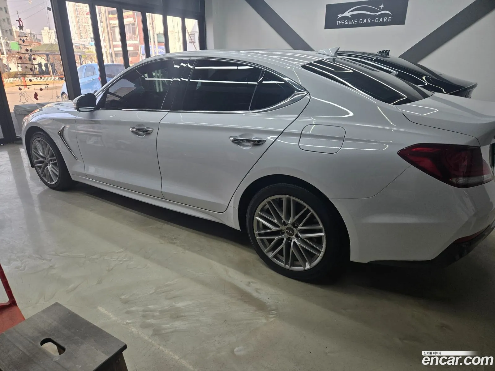 Genesis G70 2019 — 17