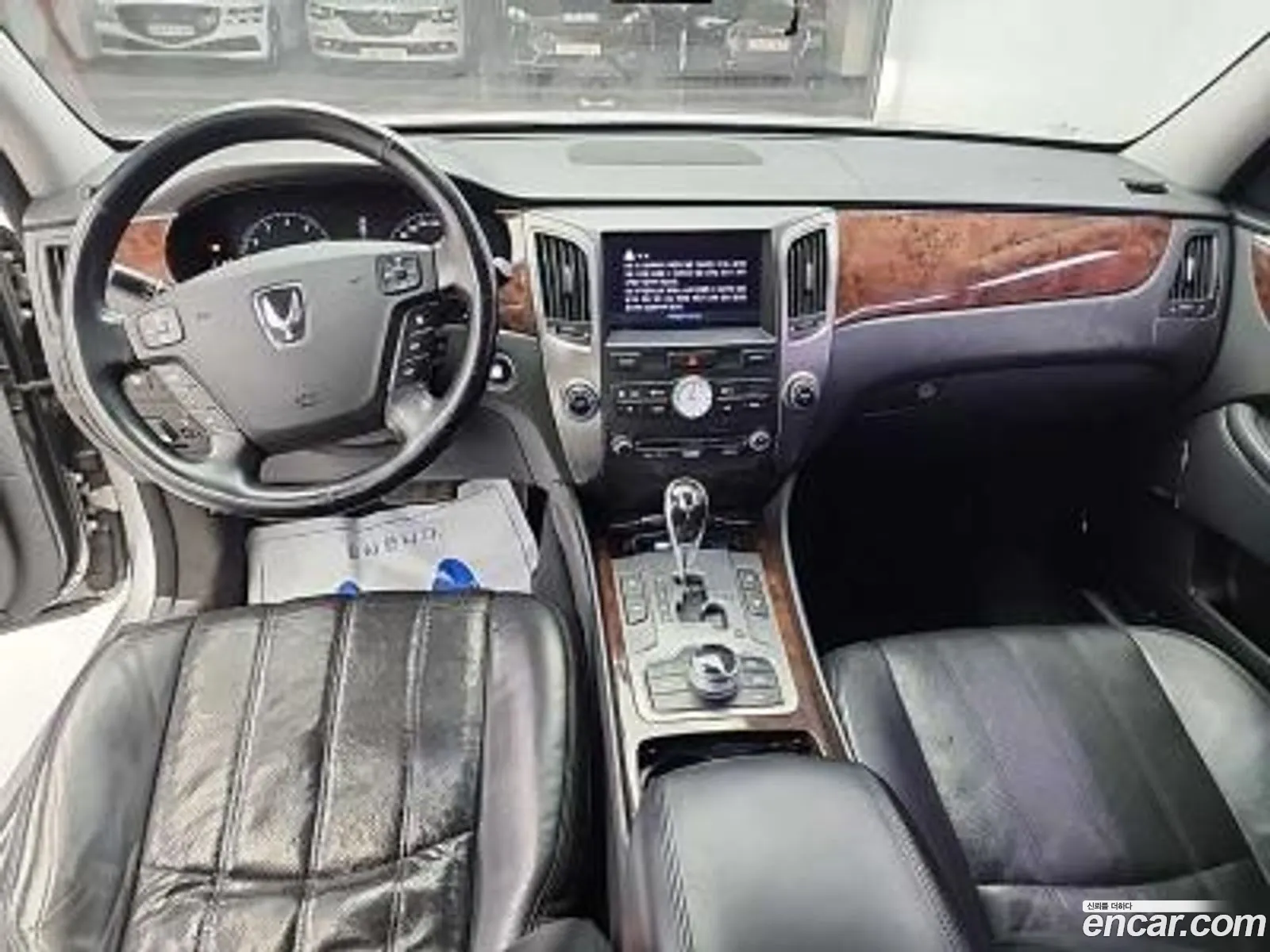 Hyundai Equus 2009 — 17