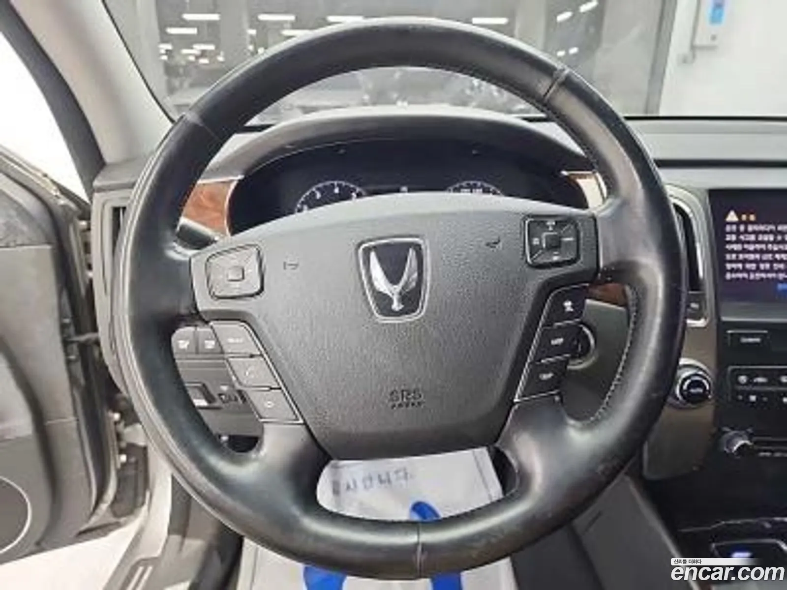 Hyundai Equus 2009 — 11