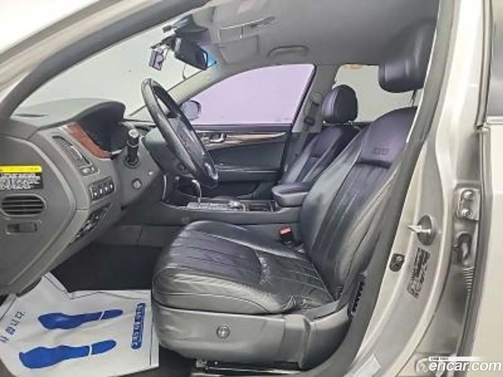 Hyundai Equus 2009 — 18