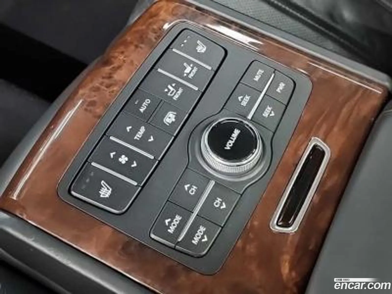 Hyundai Equus 2009 — 12