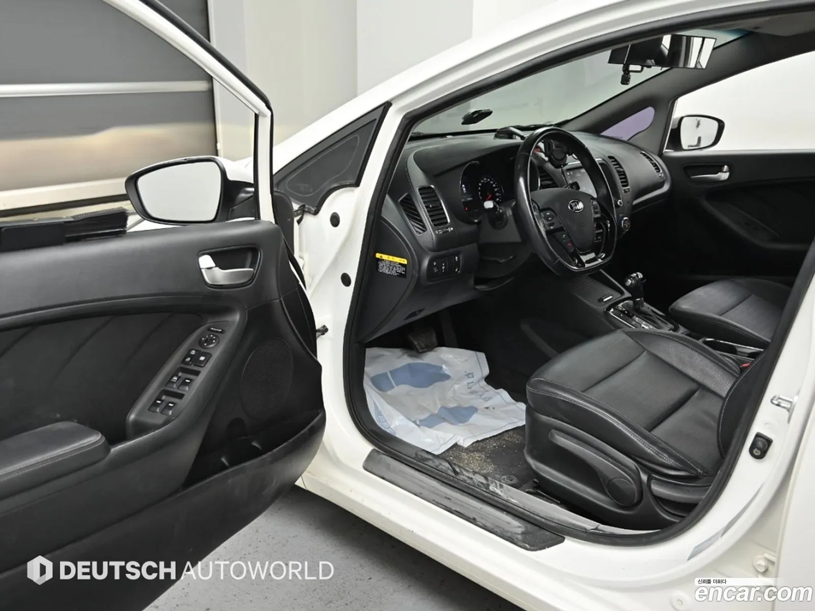 Kia K3 2016 — 2