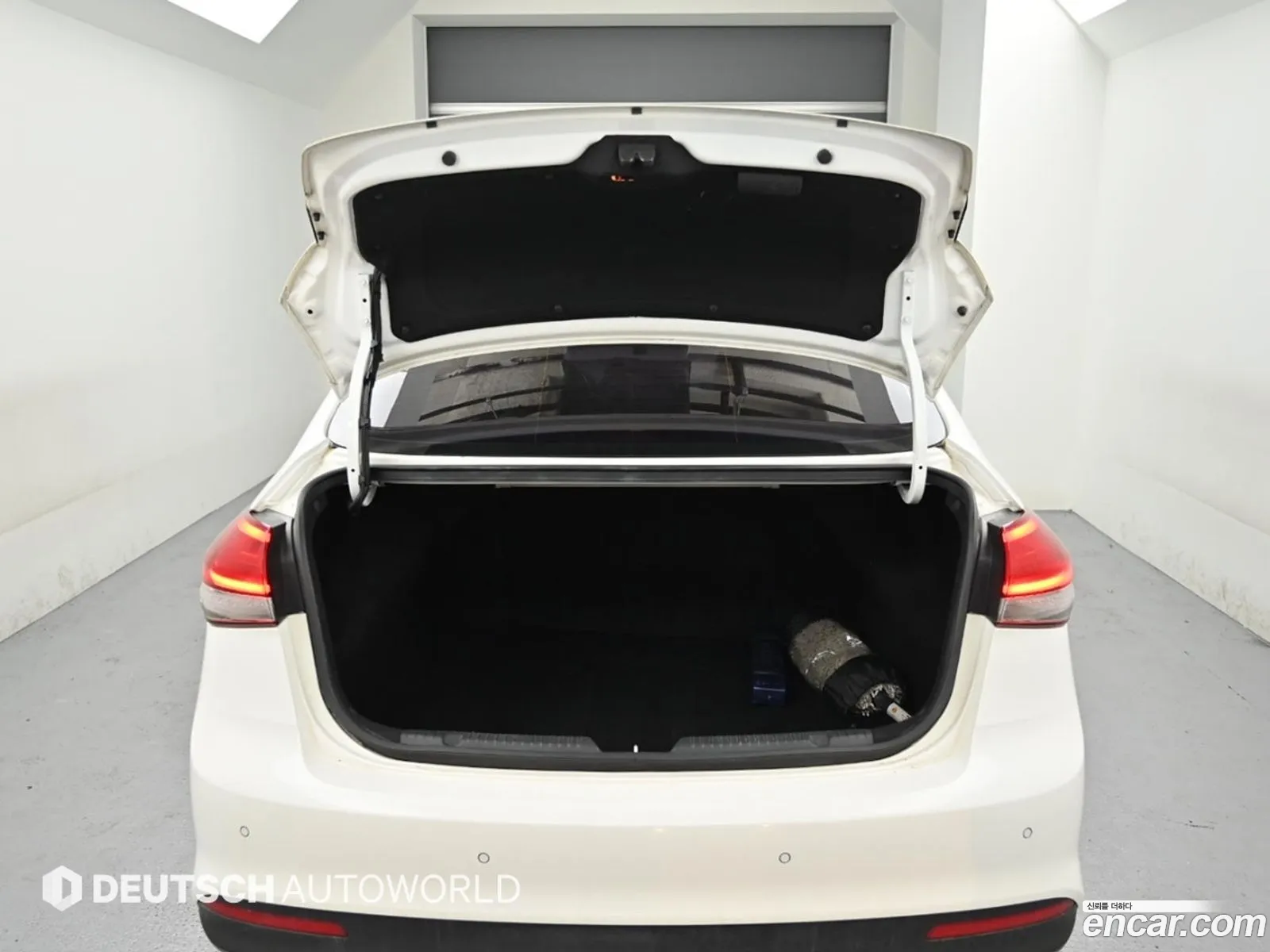 Kia K3 2016 — 12