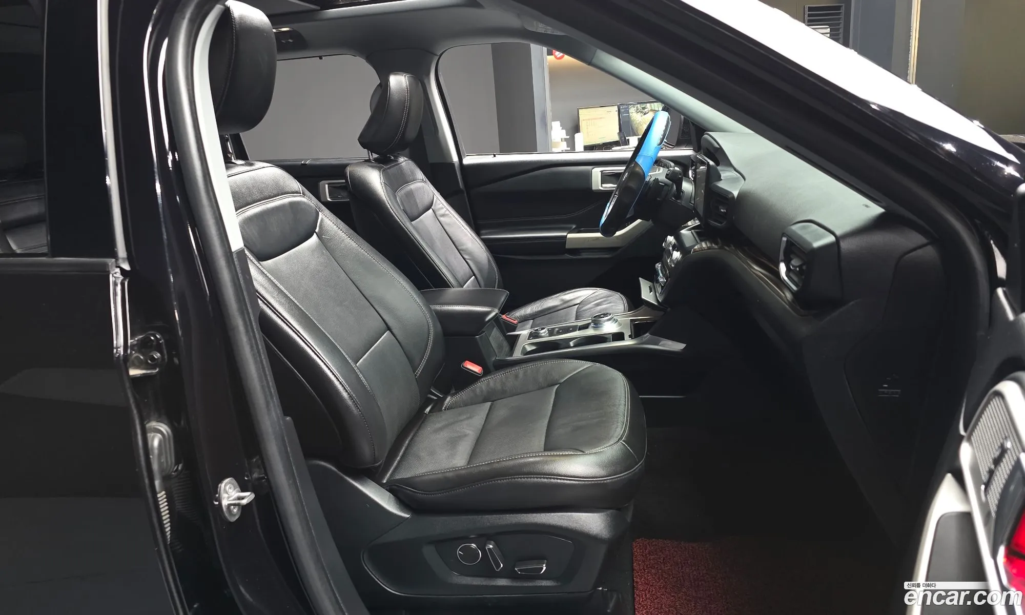 Ford Explorer 6th Gen 2020 1FMSK8FH3LGC54985 — 31