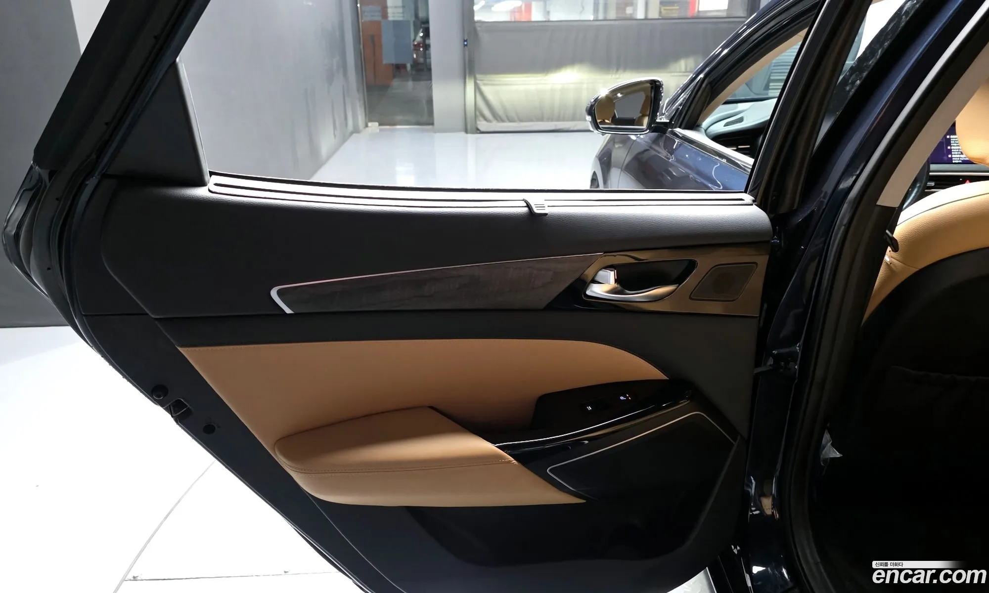Kia K7 Premier 2019 — 18