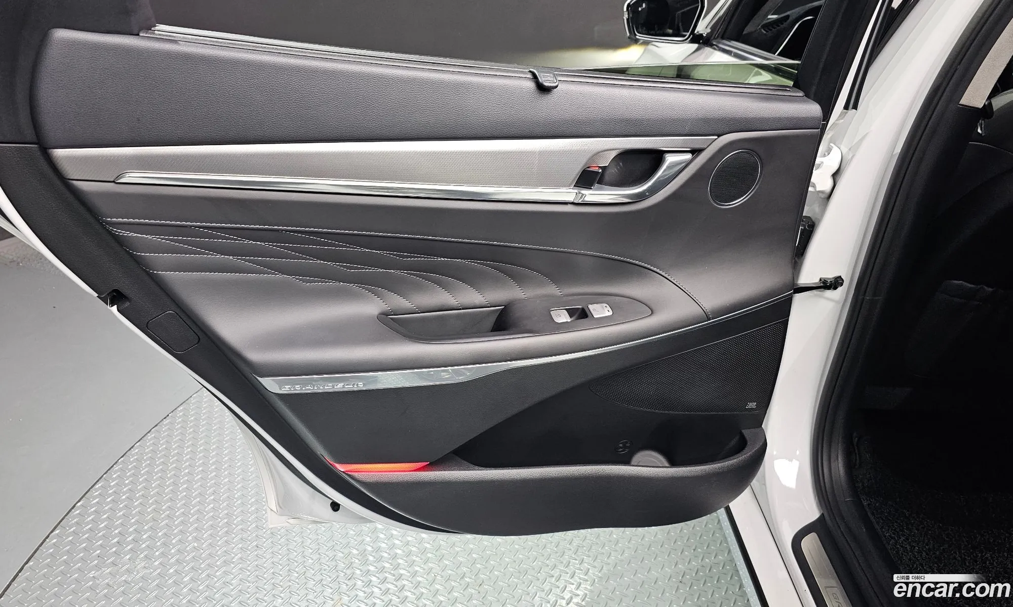 Hyundai Grandeur IG 2021 — 30