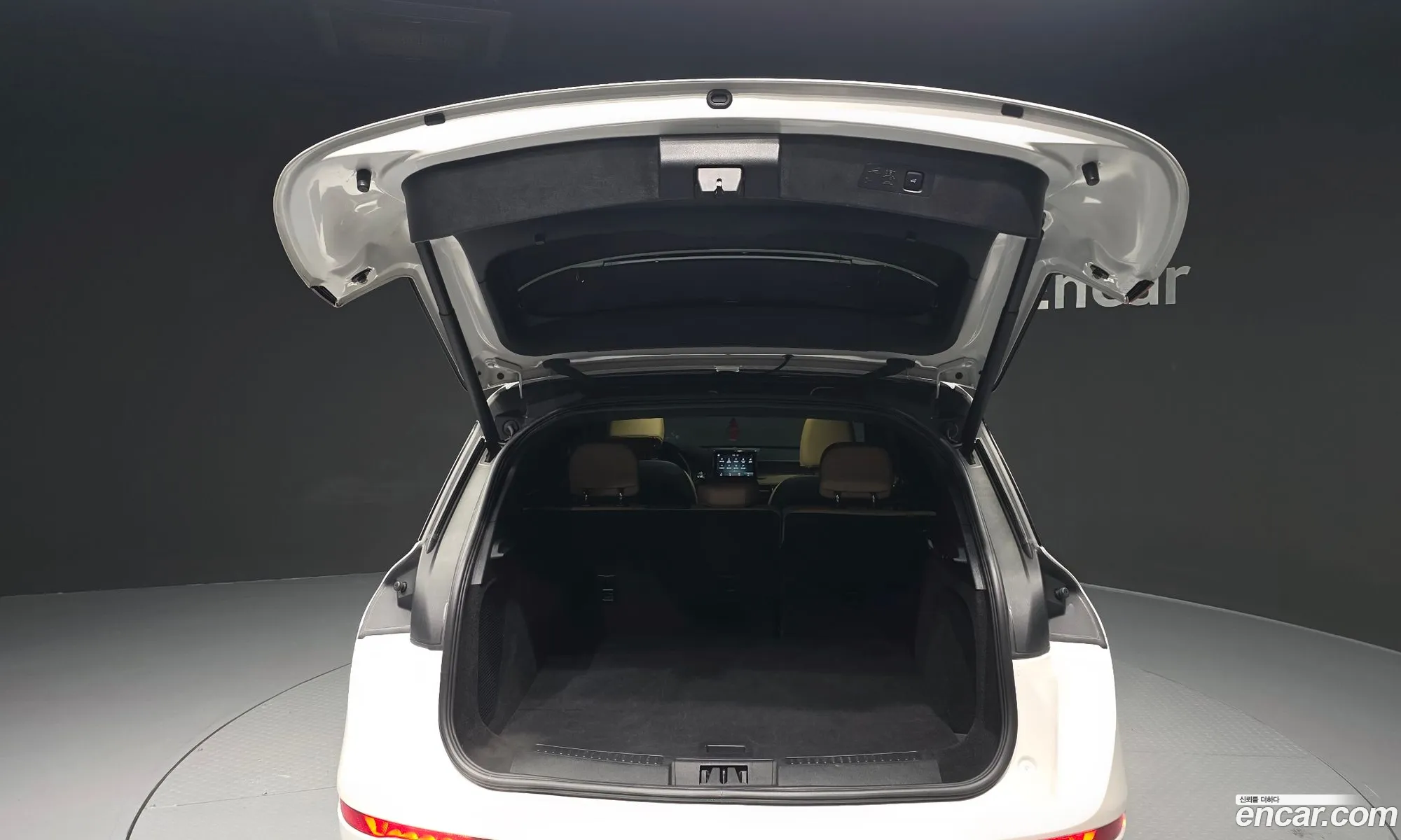 Lincoln Corsair 2021 — 17