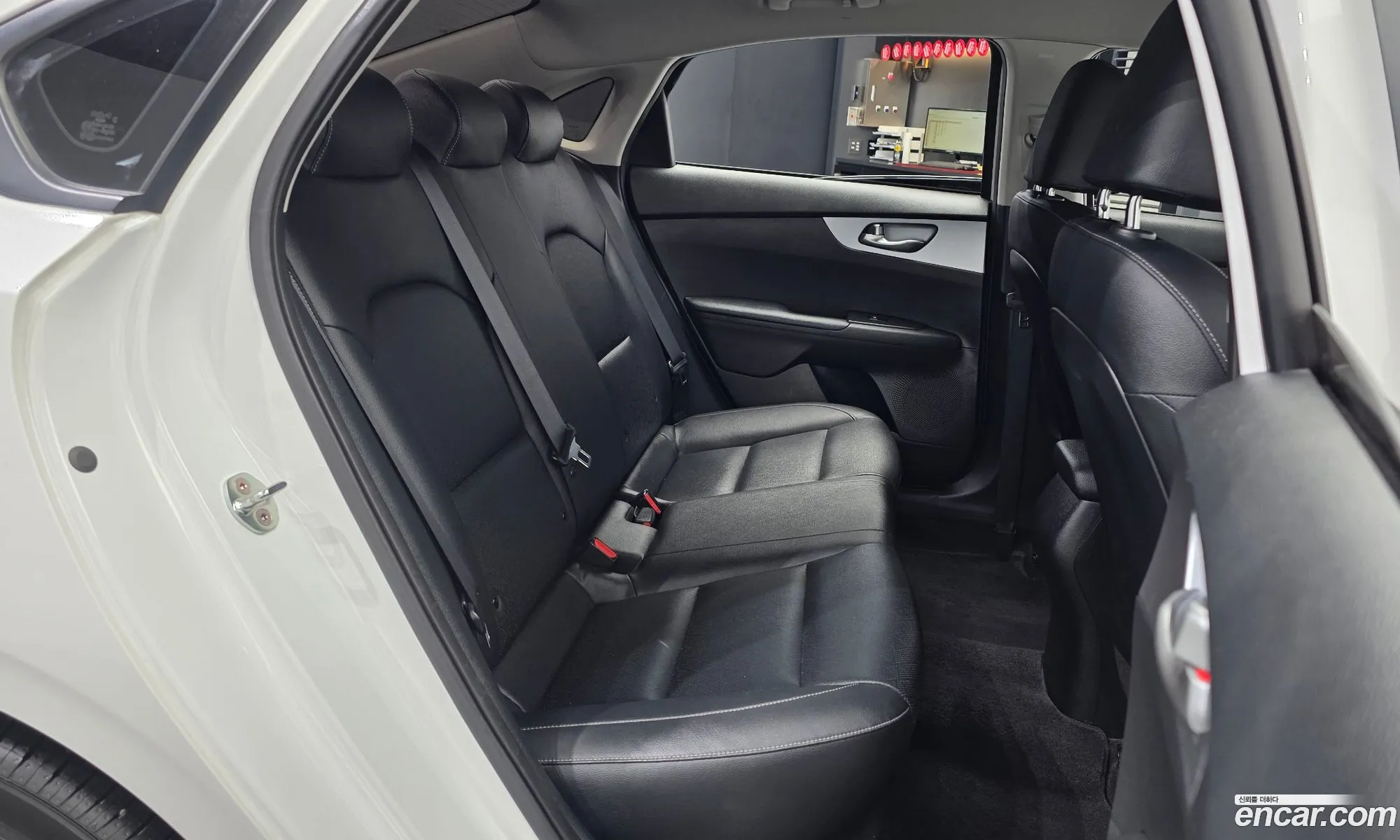 Kia K3 2021 — 16