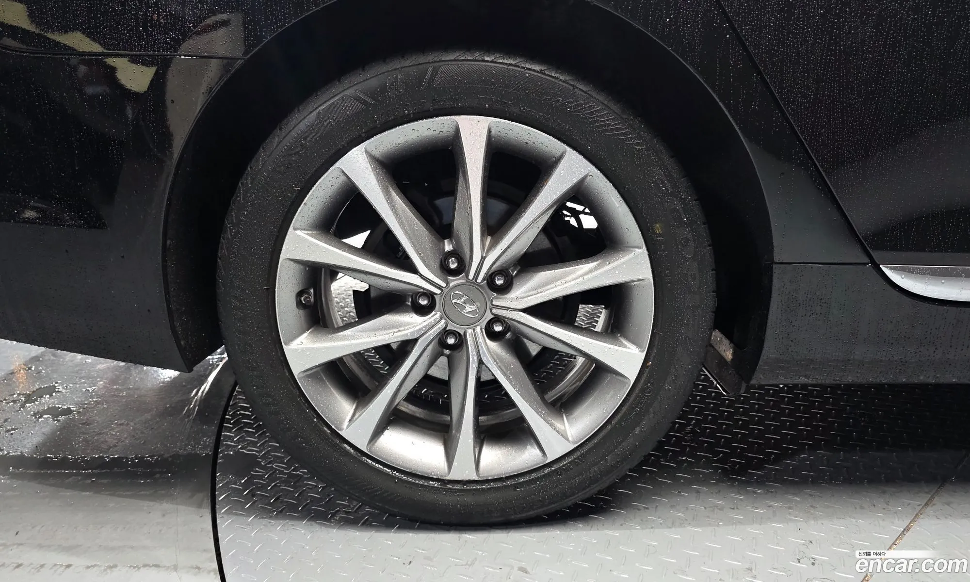 Hyundai Grandeur HG 2014 — 18