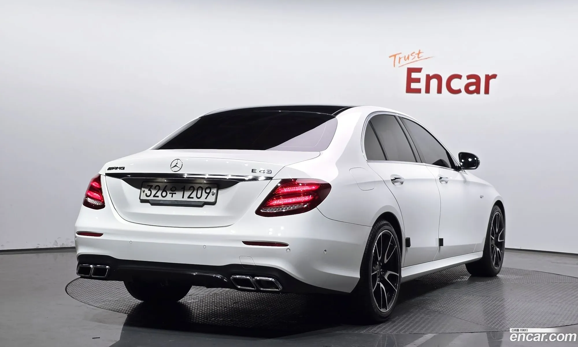 Mercedes-Benz E-Class W213 2018 — 26