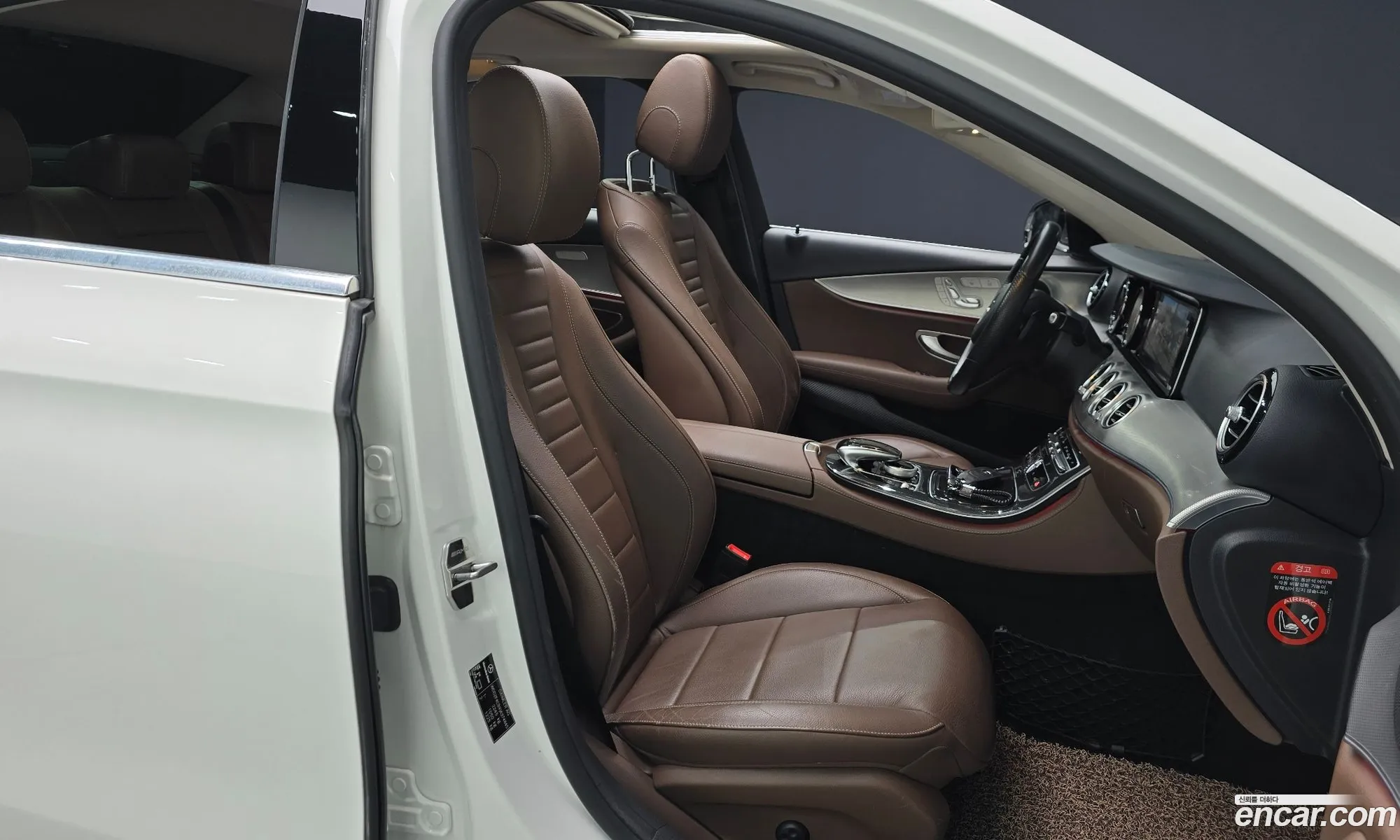 Mercedes-Benz E-Class W213 2018 — 29