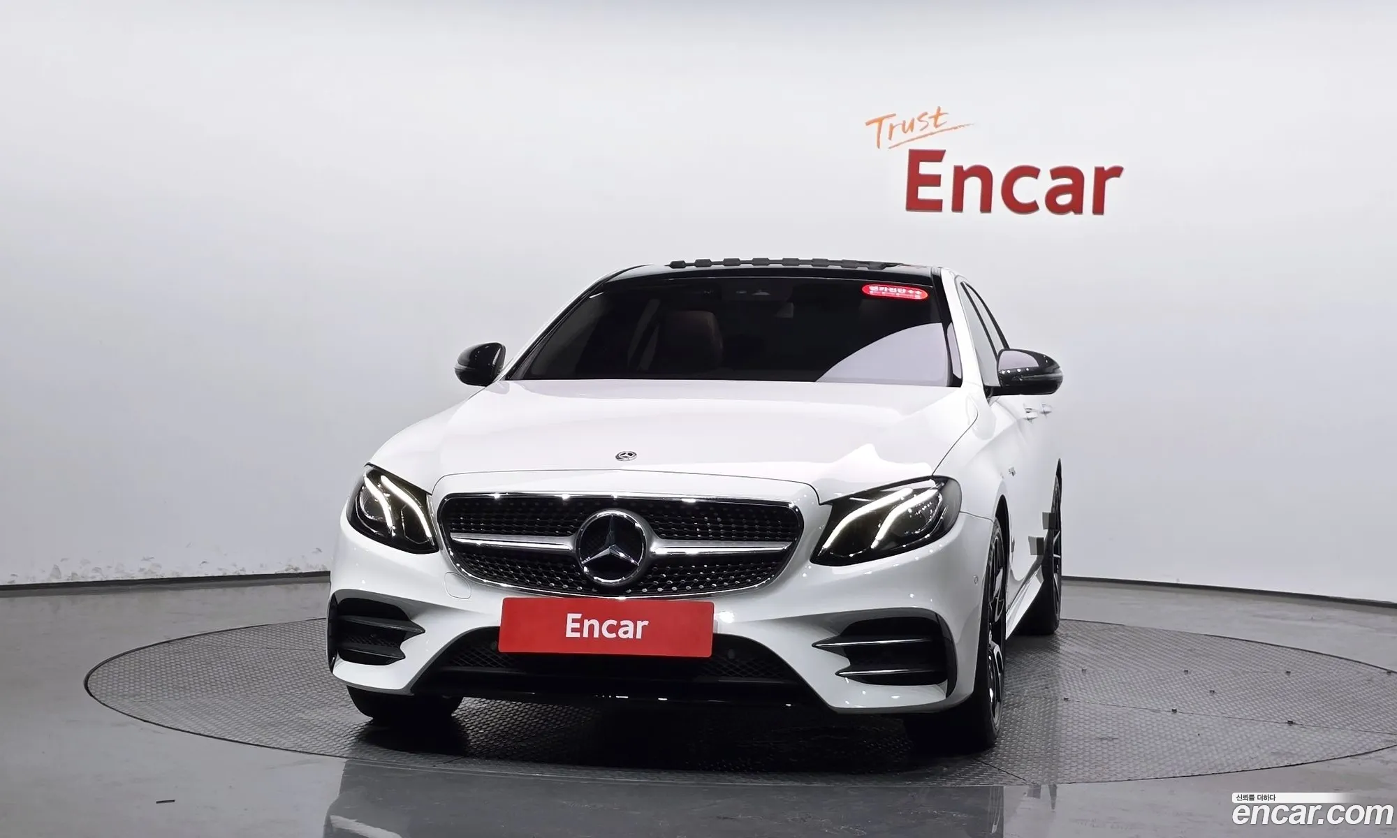 Mercedes-Benz E-Class W213 2018 — 15