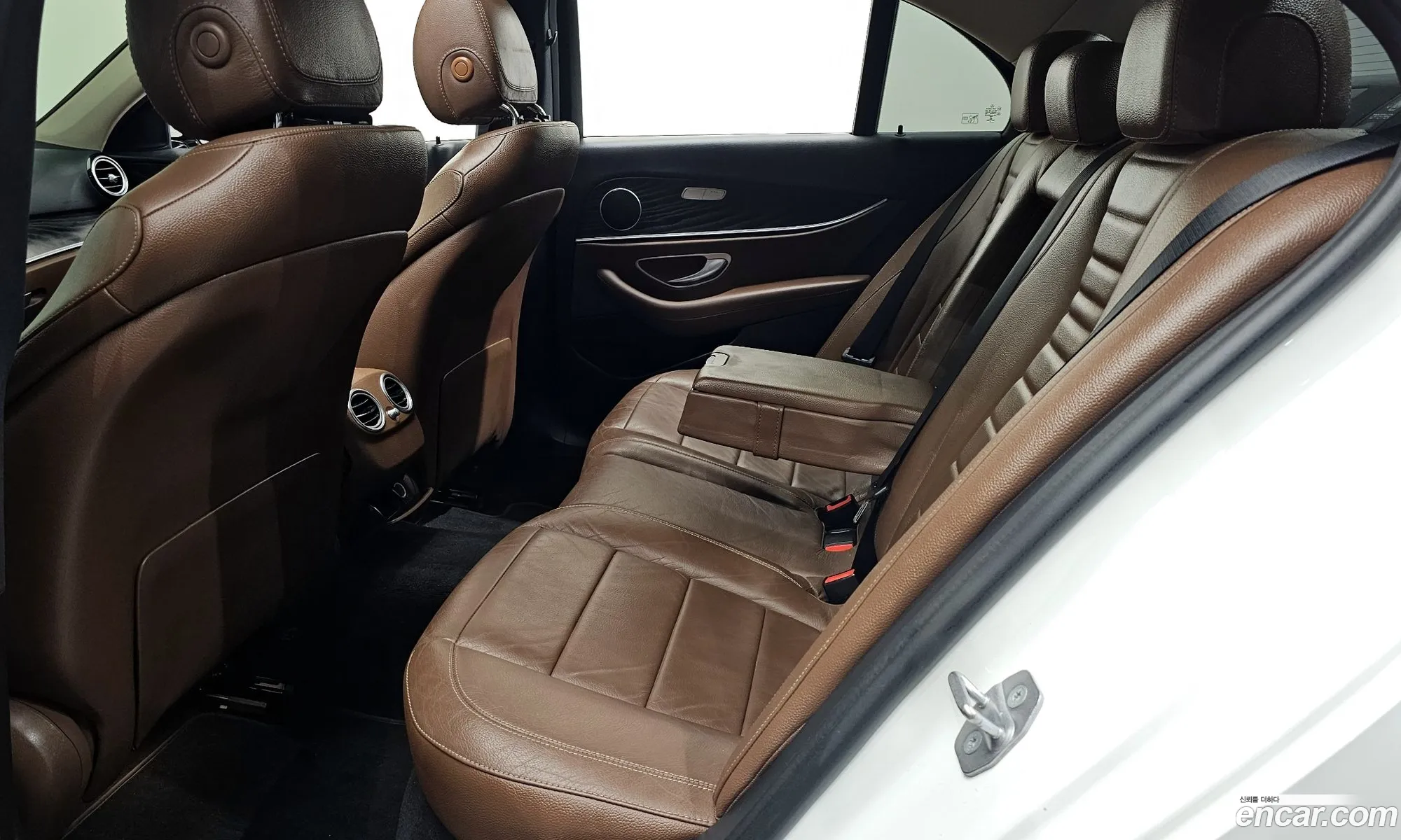 Mercedes-Benz E-Class W213 2017 WDDZF4CB2HA277254 — 11