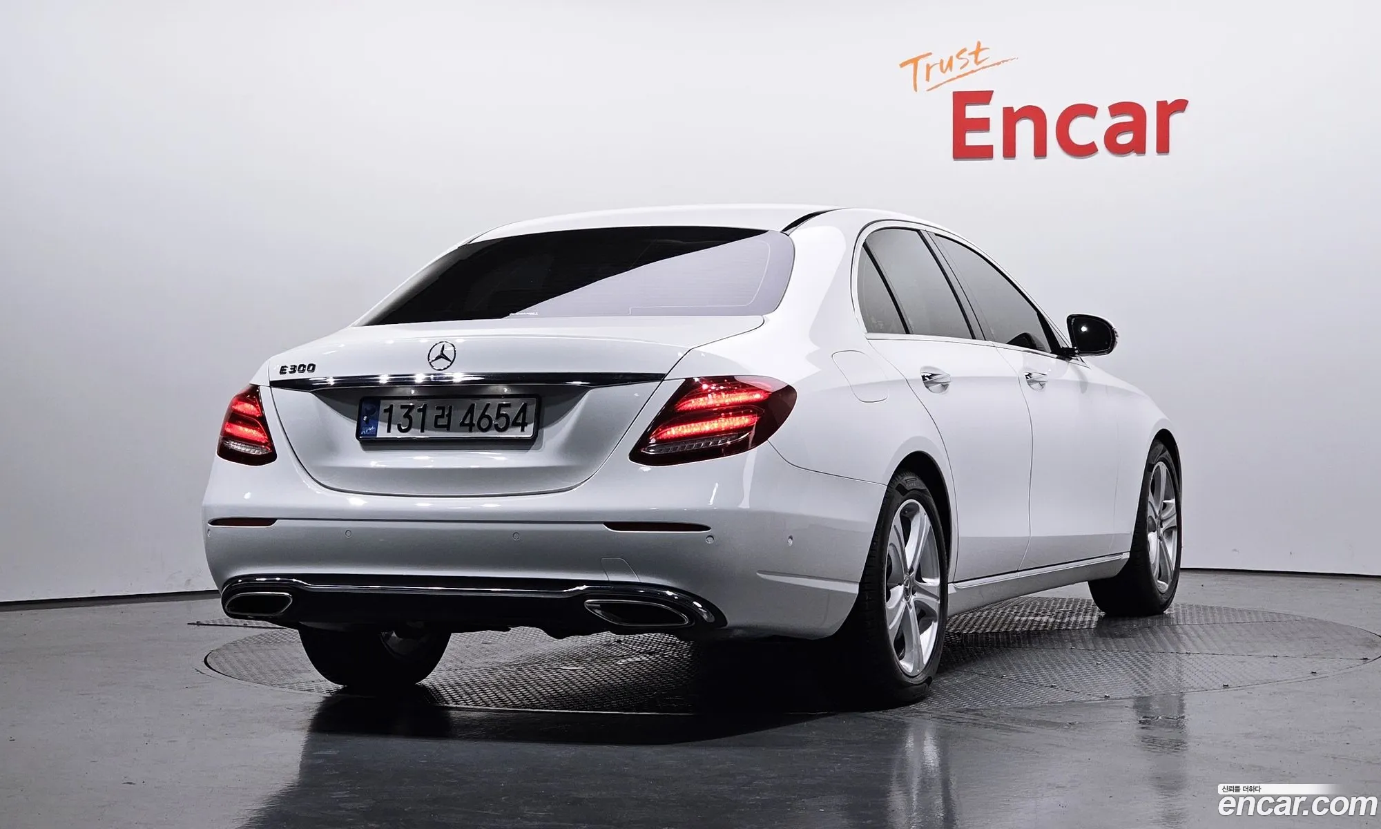 Mercedes-Benz E-Class W213 2017 WDDZF4CB2HA277254 — 28
