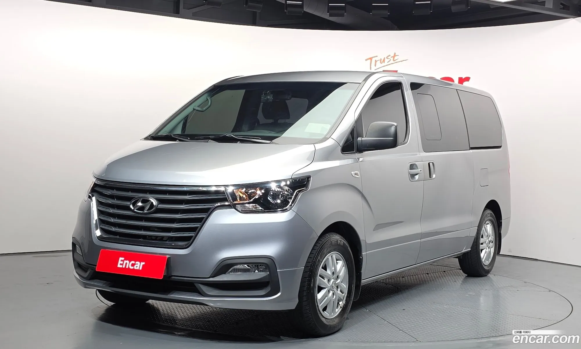 Hyundai Grand Starex 2019 — 18