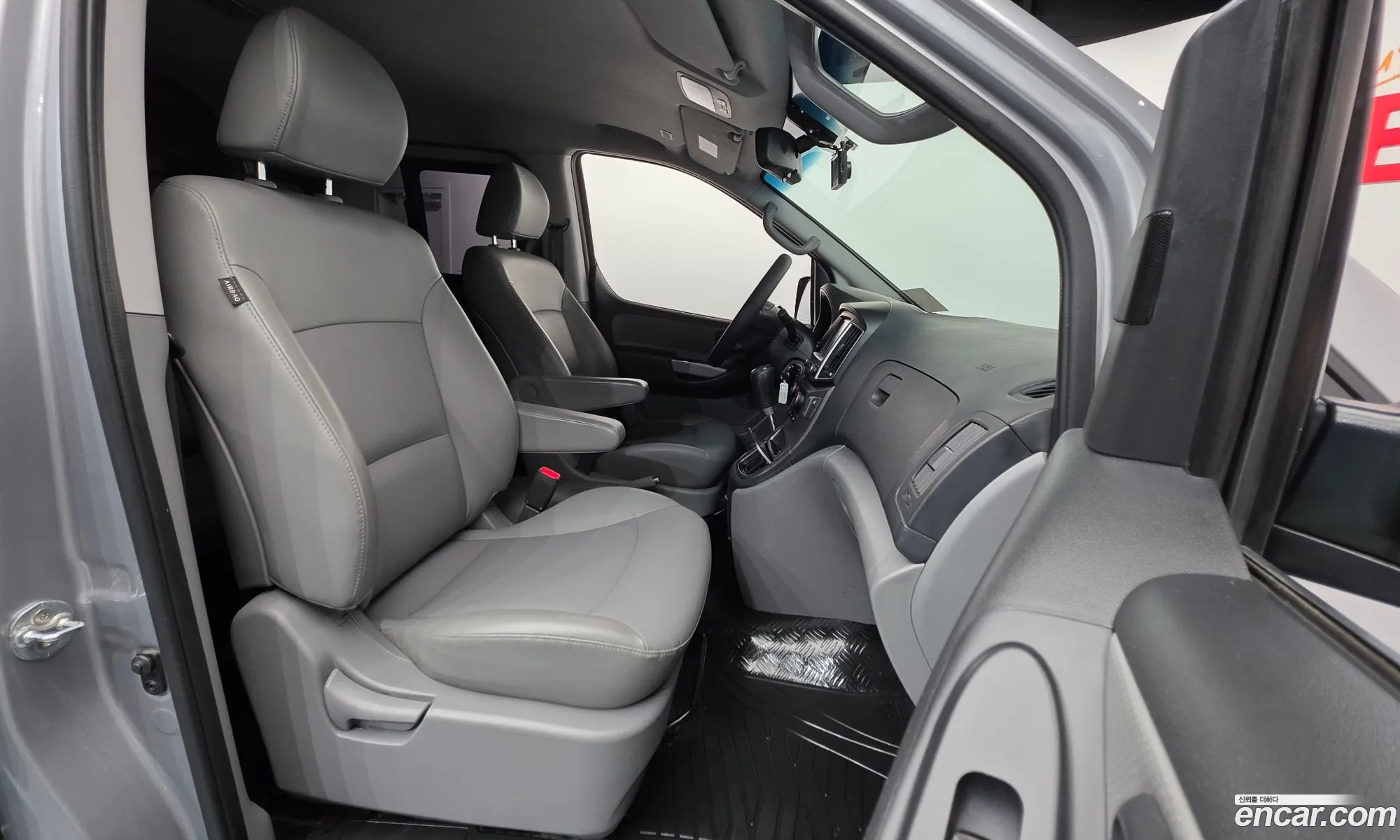Hyundai Grand Starex 2019 — 15