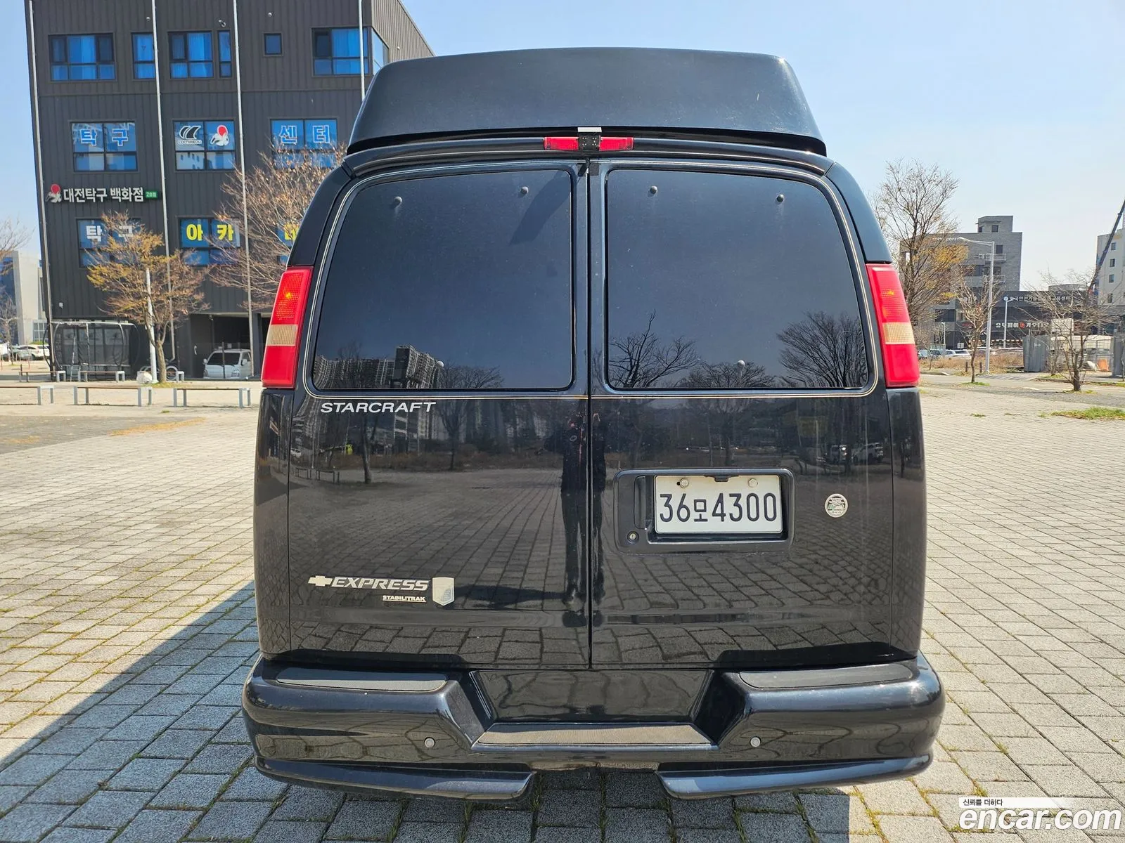 Chevrolet Express Van 2012 — 11