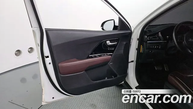 Kia Niro 2020 — 13