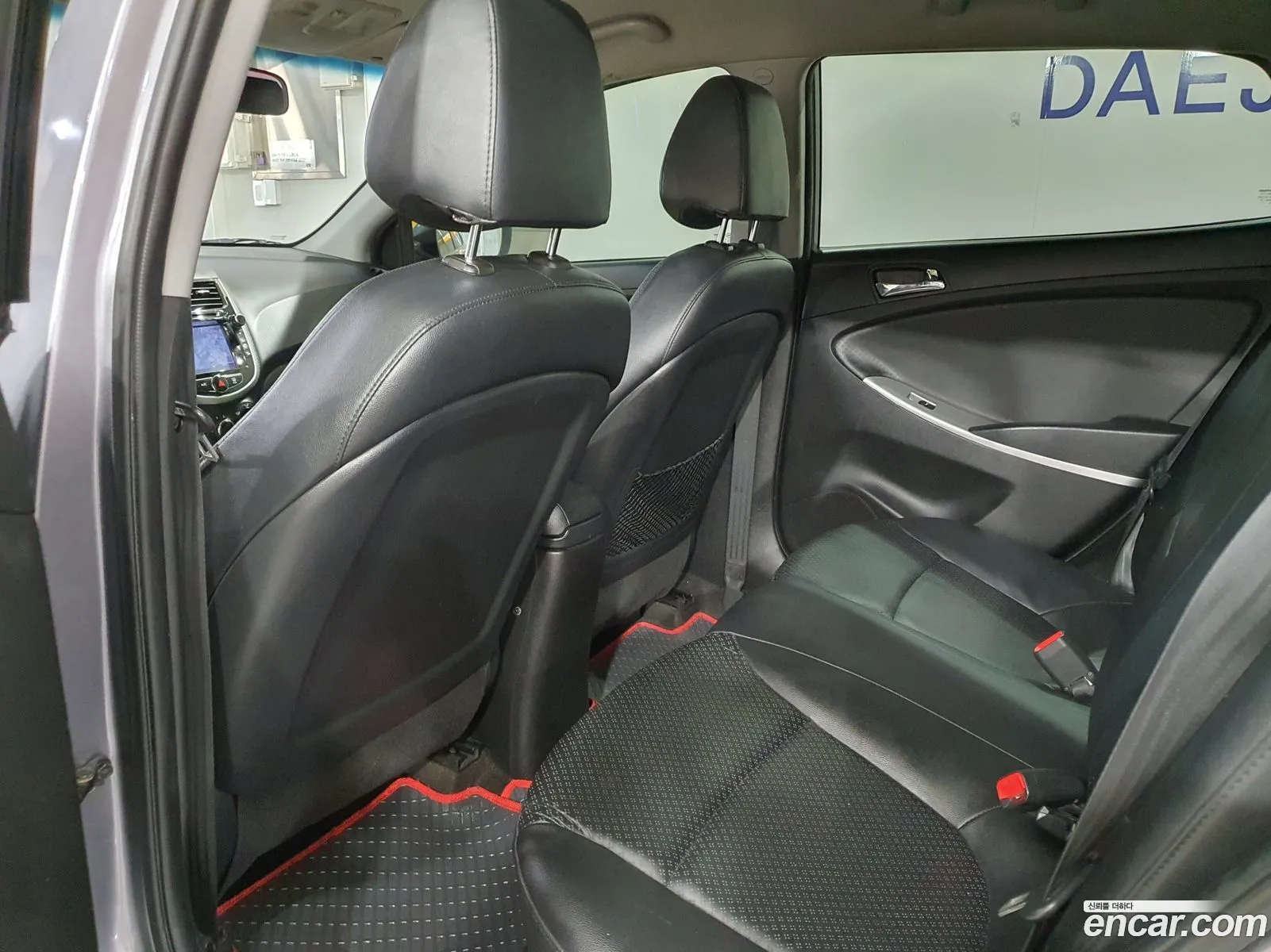 Hyundai Accent 2014 — 19