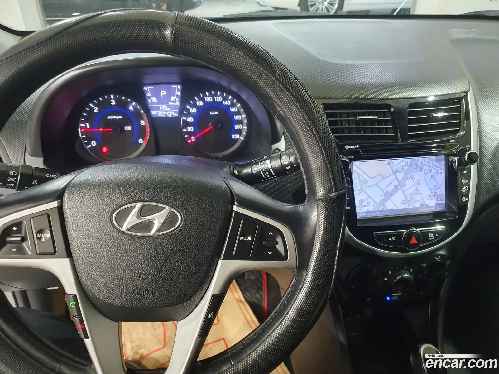 Hyundai Accent 2014 — 10