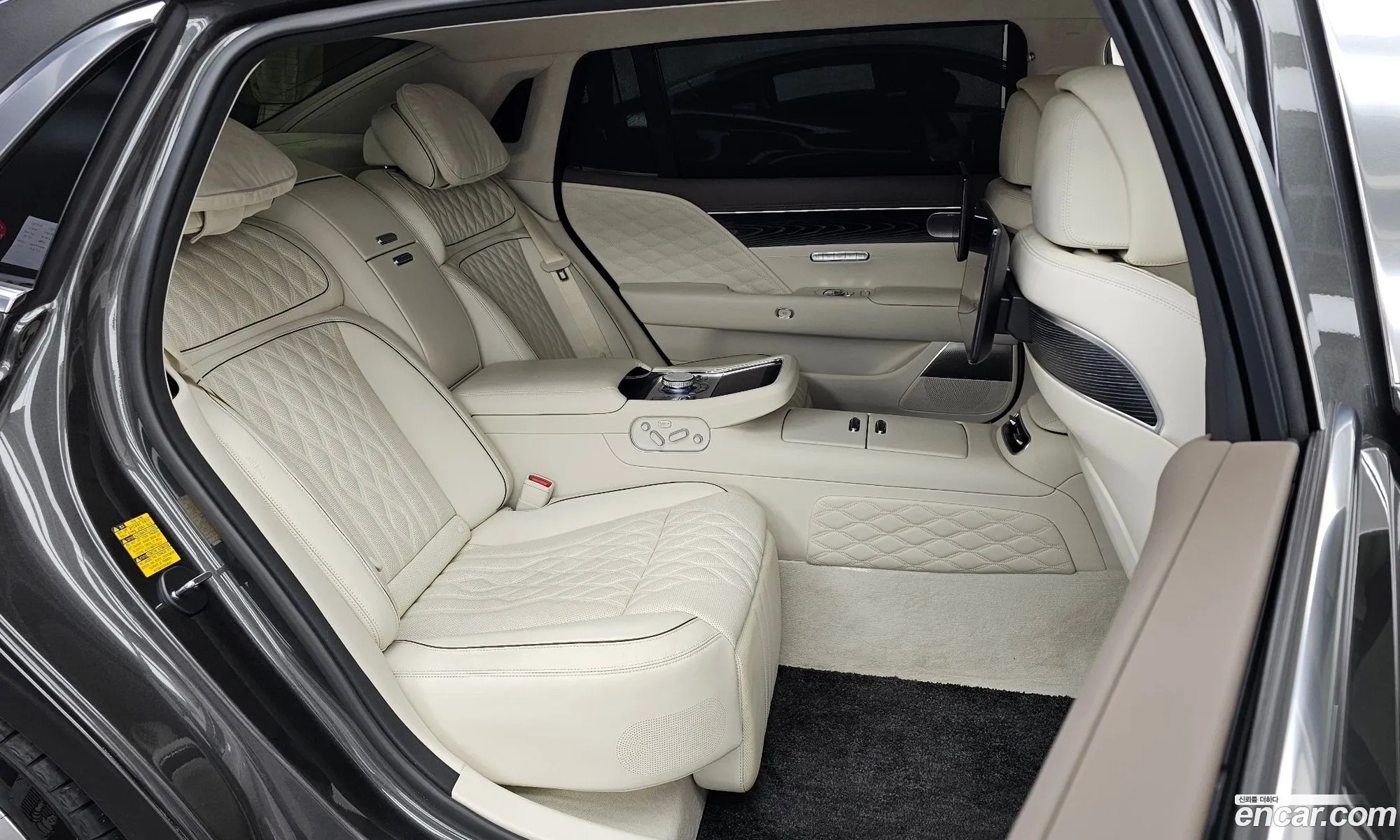 Genesis G90 2024 — 27