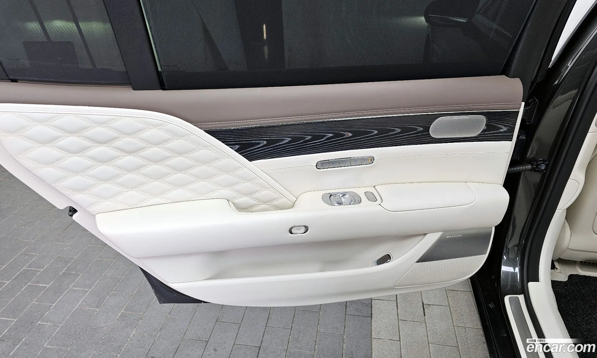 Genesis G90 2024 — 26