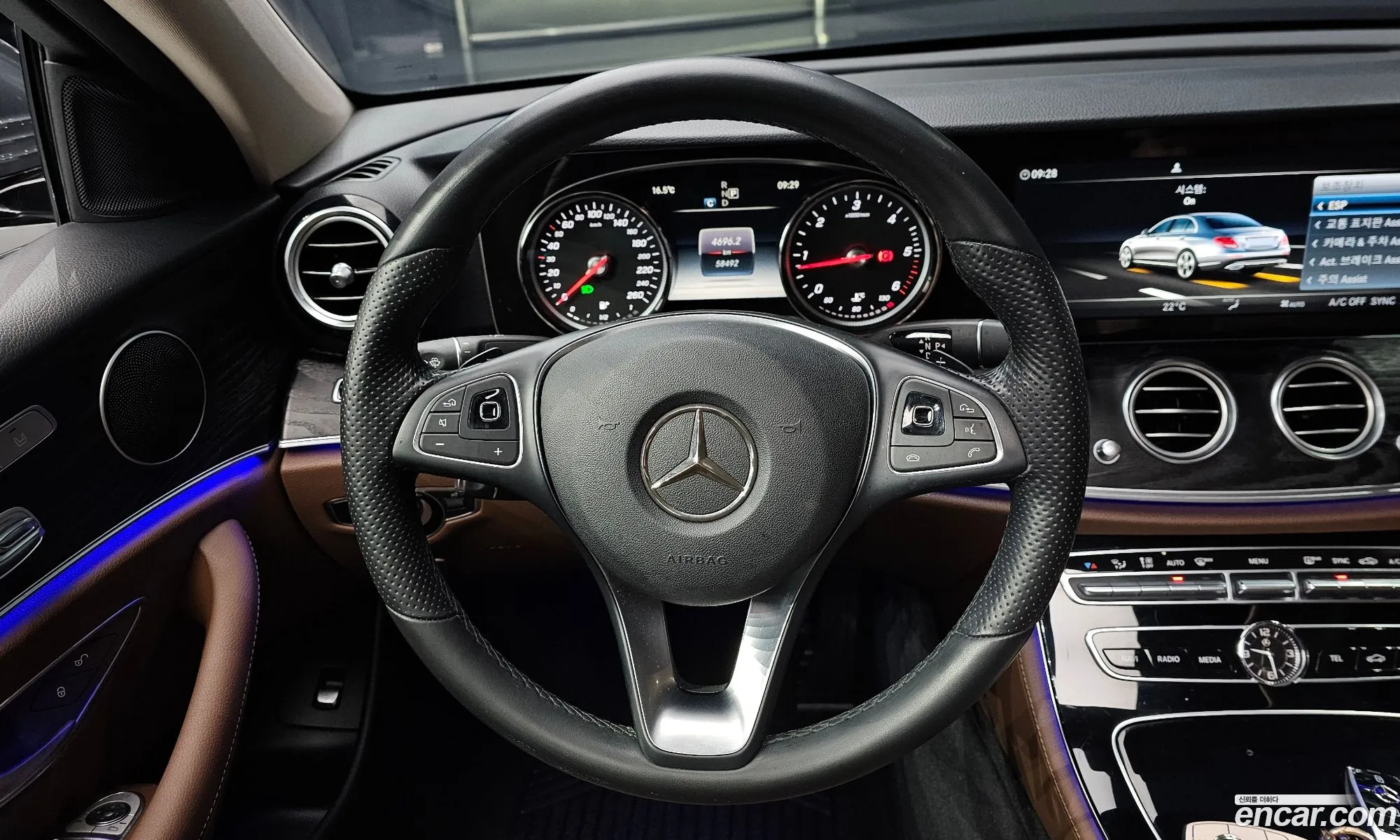 Mercedes-Benz E-Class W213 2017 WDDZF0EB3HA221894 — 3
