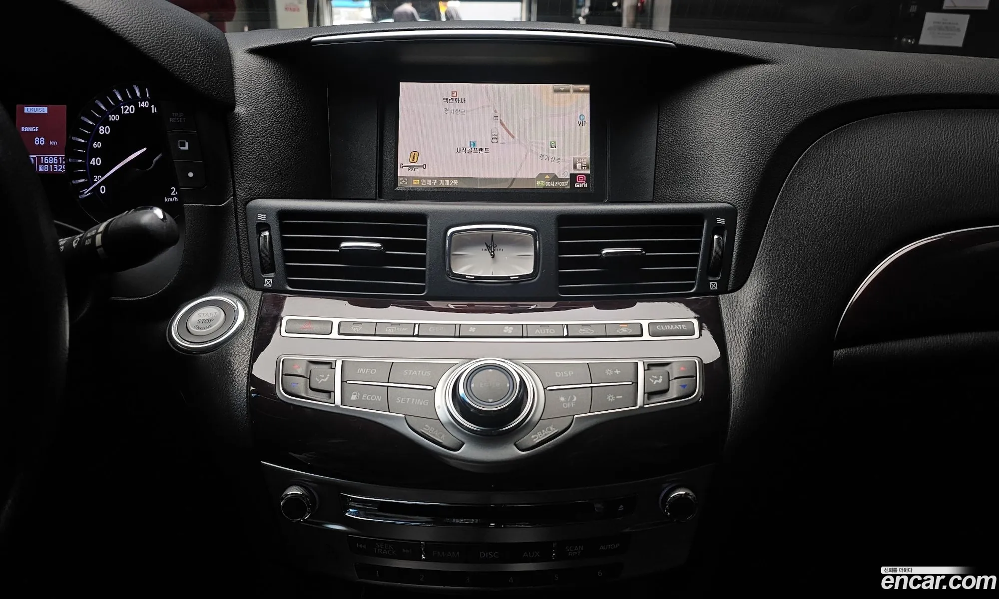 Infiniti M37