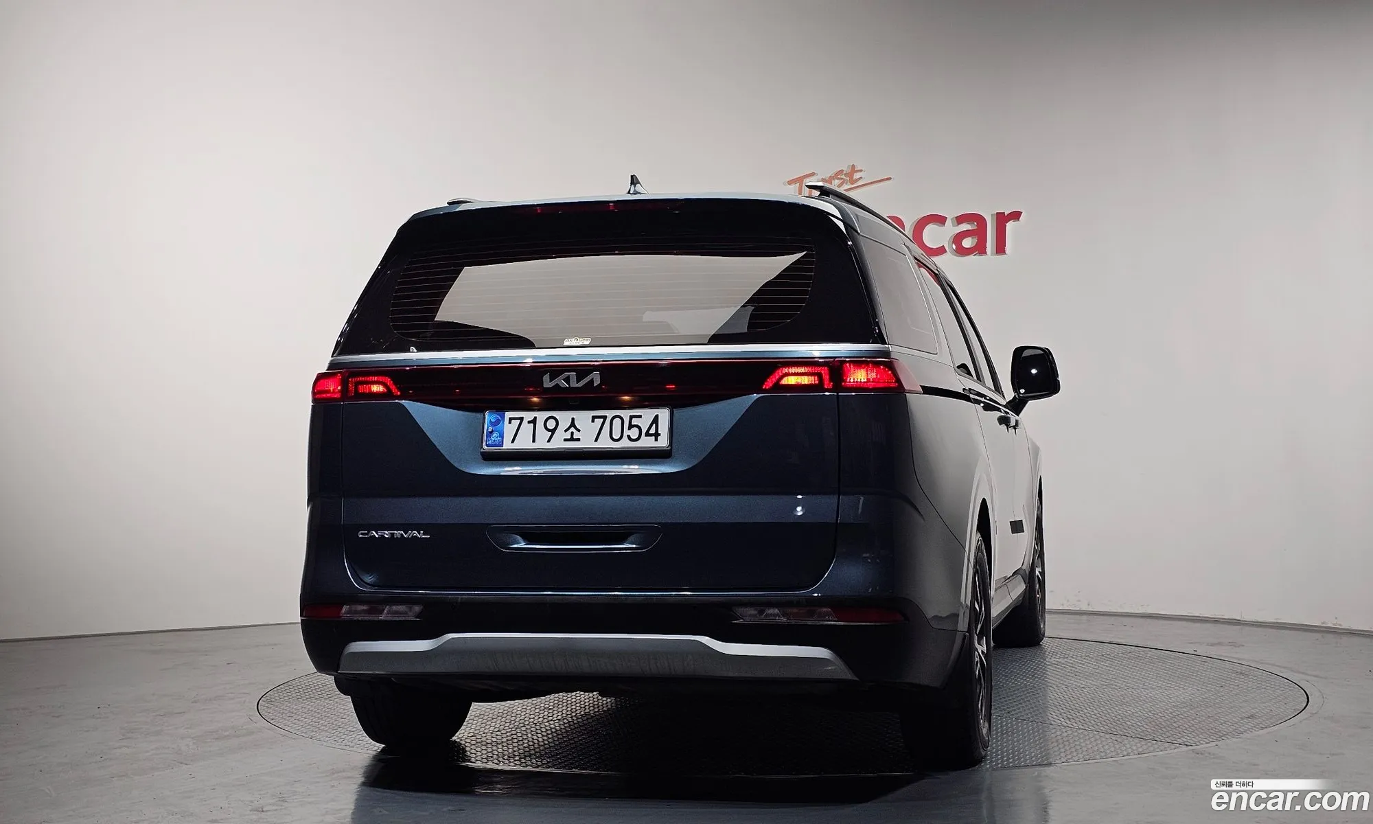 Kia Carnival 2021 — 9