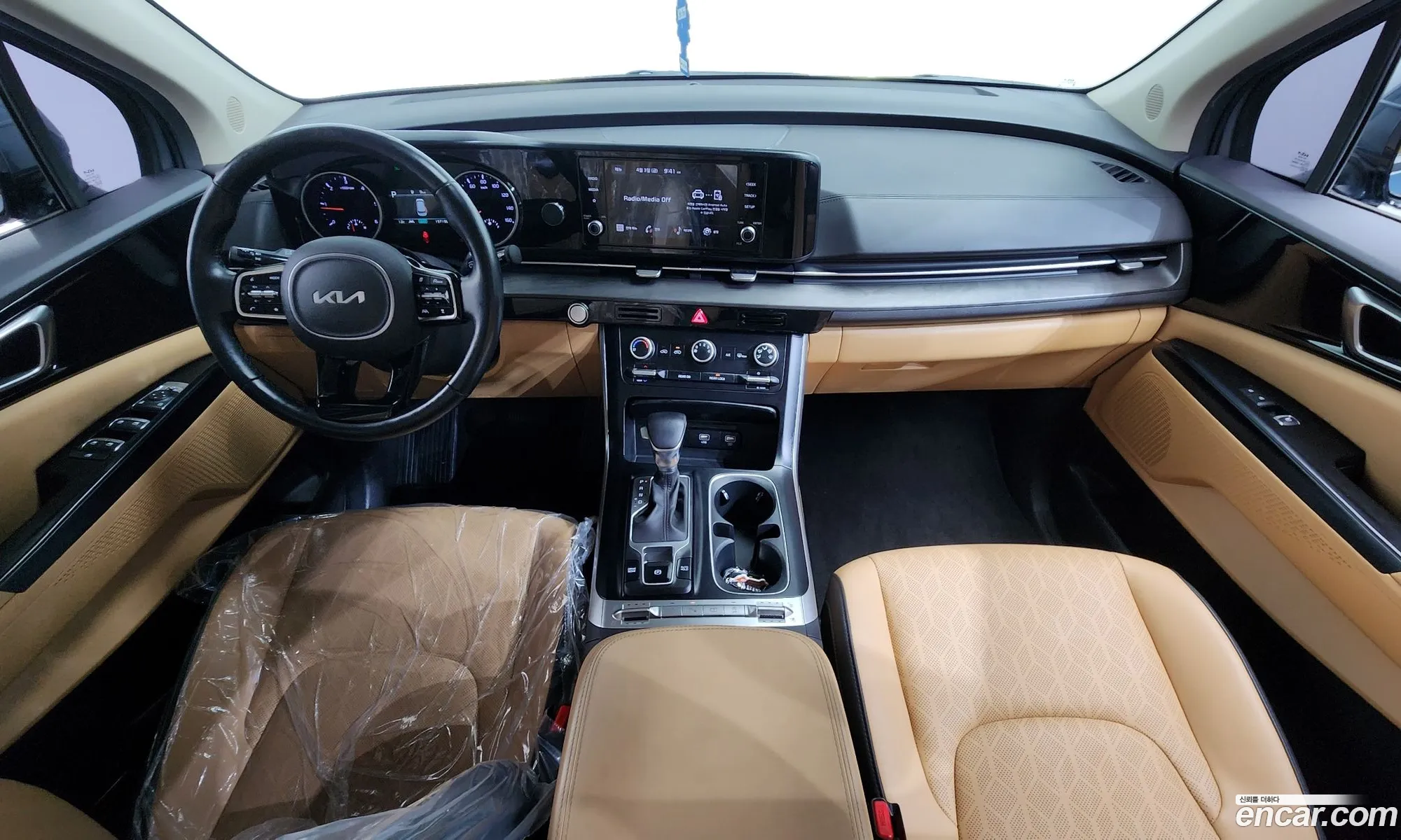 Kia Carnival 2021 — 3