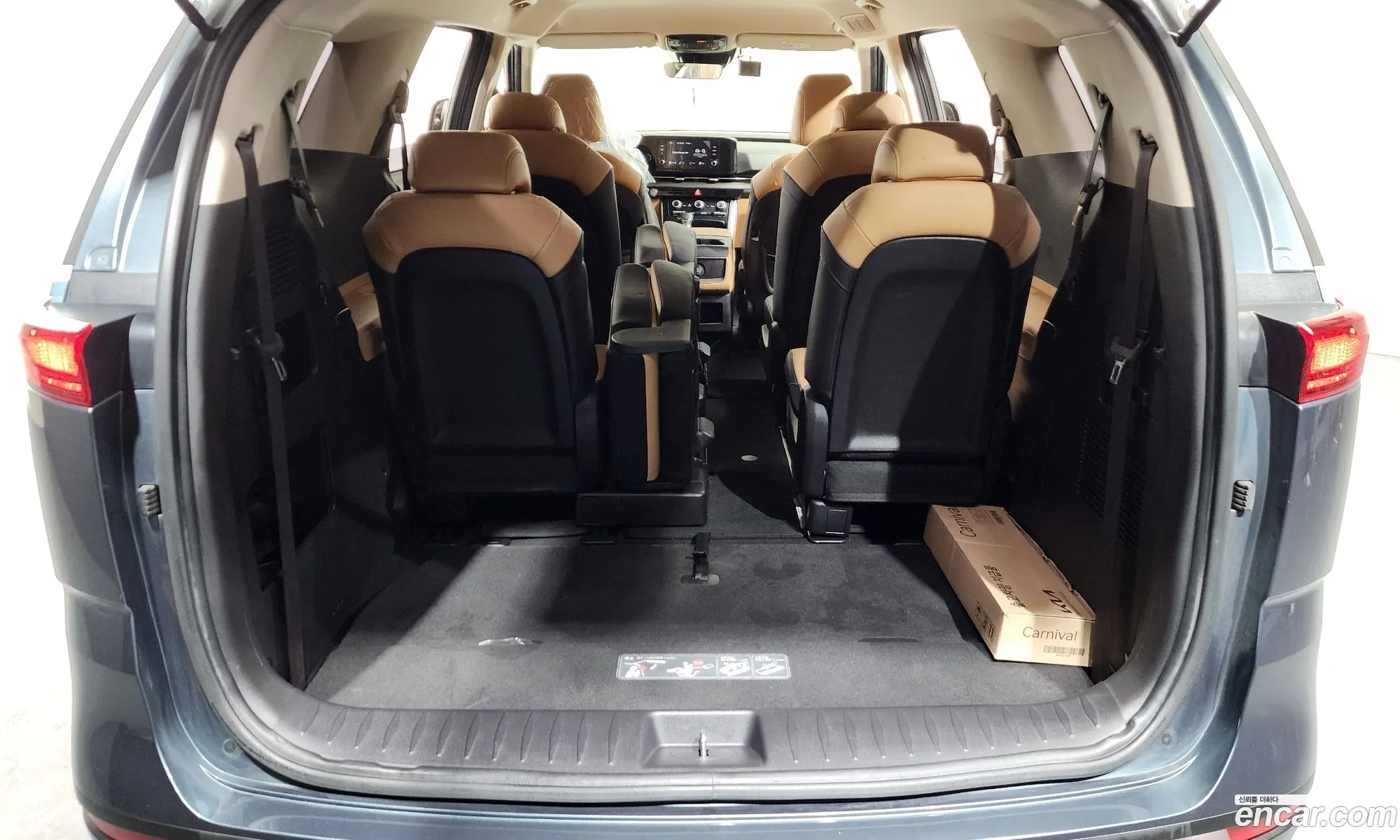 Kia Carnival 2021 — 2
