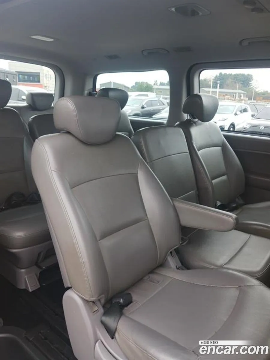 Hyundai Grand Starex 2013 — 18