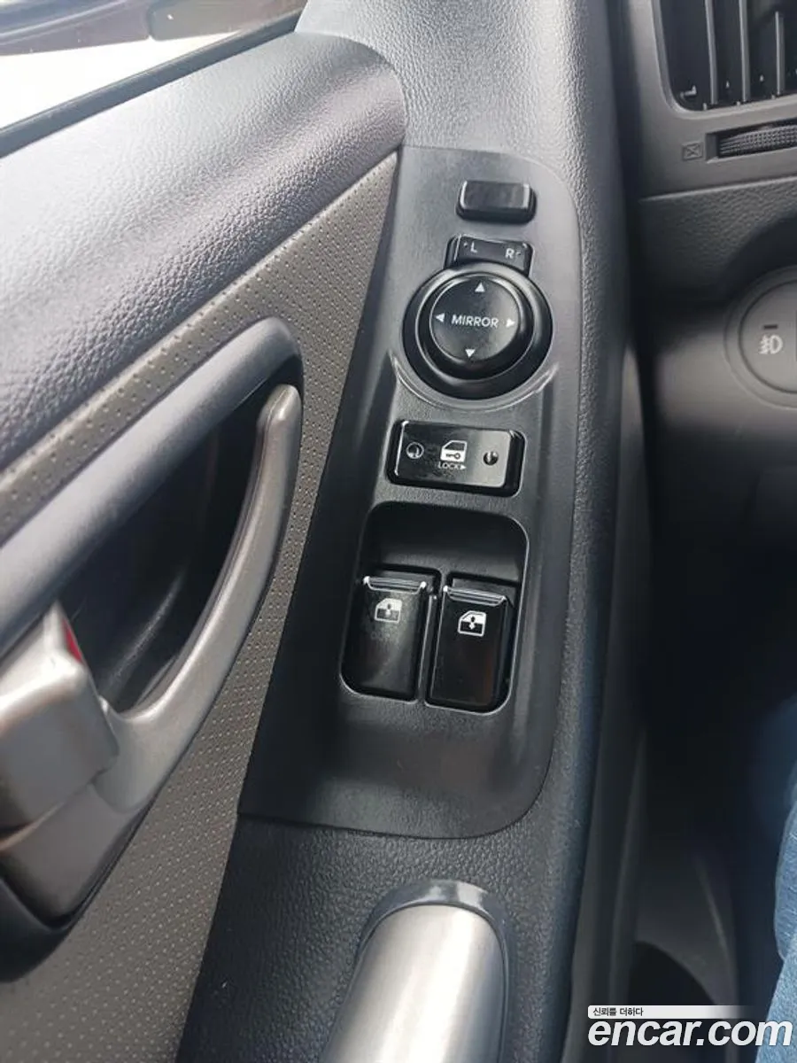 Hyundai Grand Starex 2013 — 19