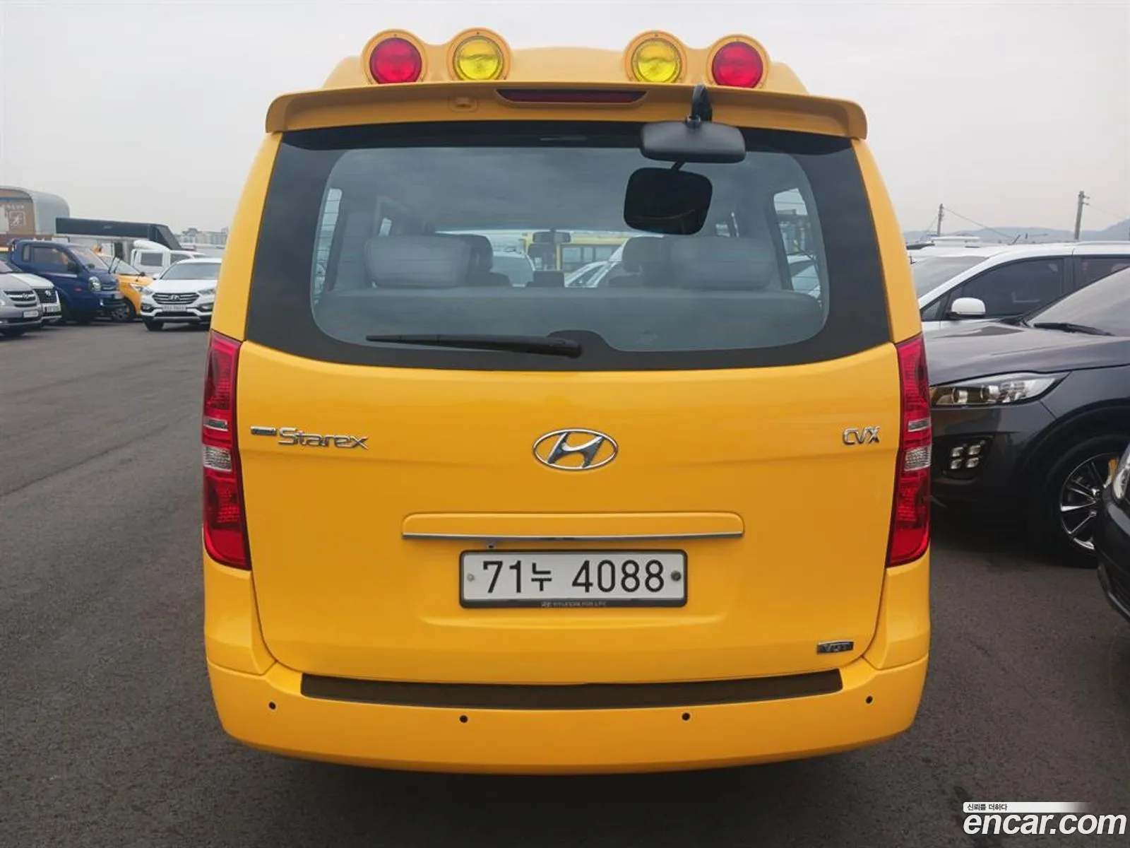 Hyundai Grand Starex 2013 — 12
