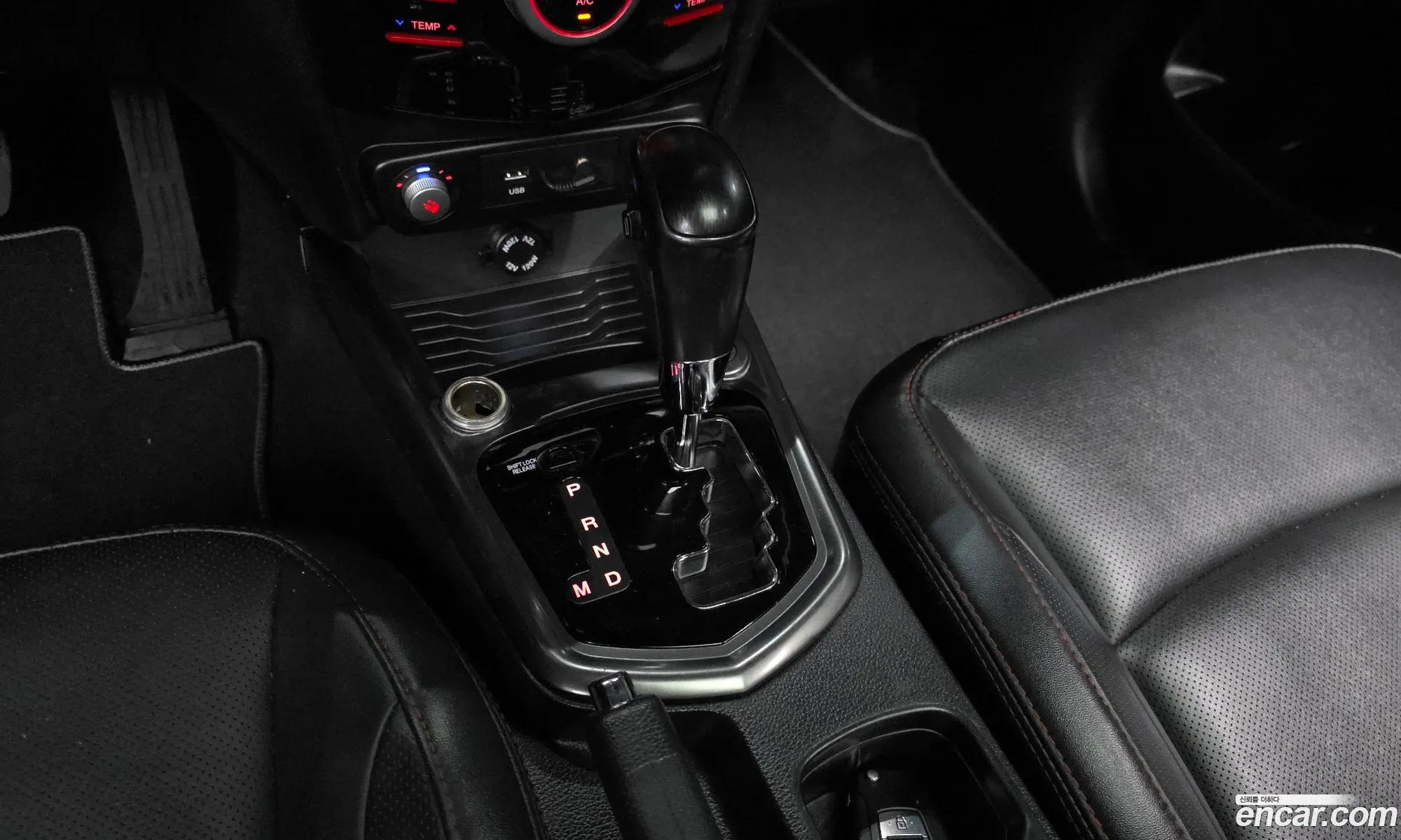 KG Mobility (SsangYong) Tivoli Air 2017 — 31