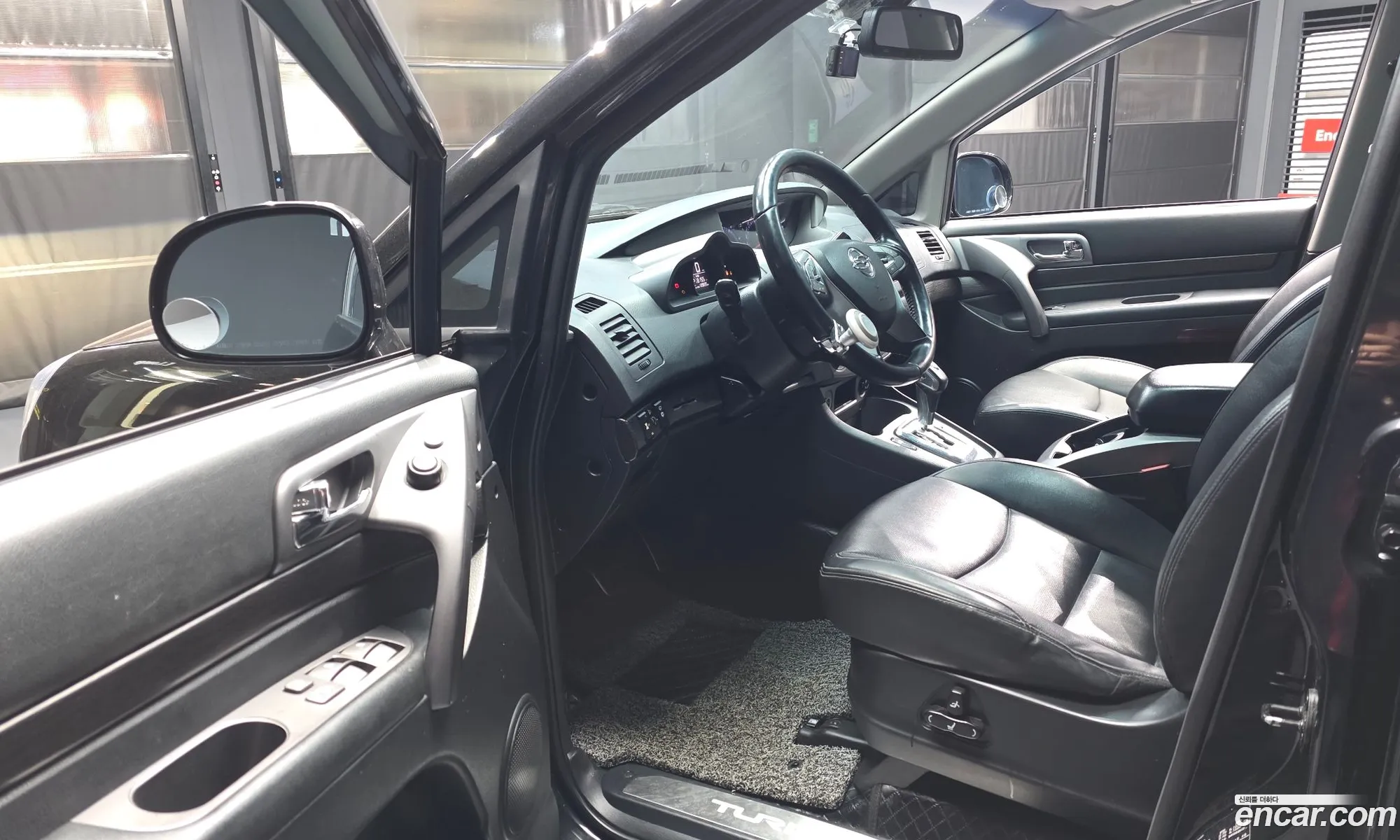 KG Mobility (SsangYong) Korando Turismo 2017 — 7