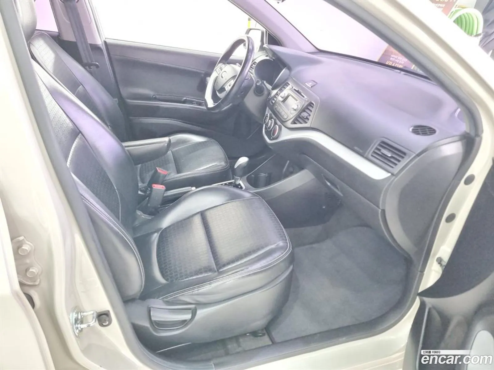 Kia Morning 2015 — 17