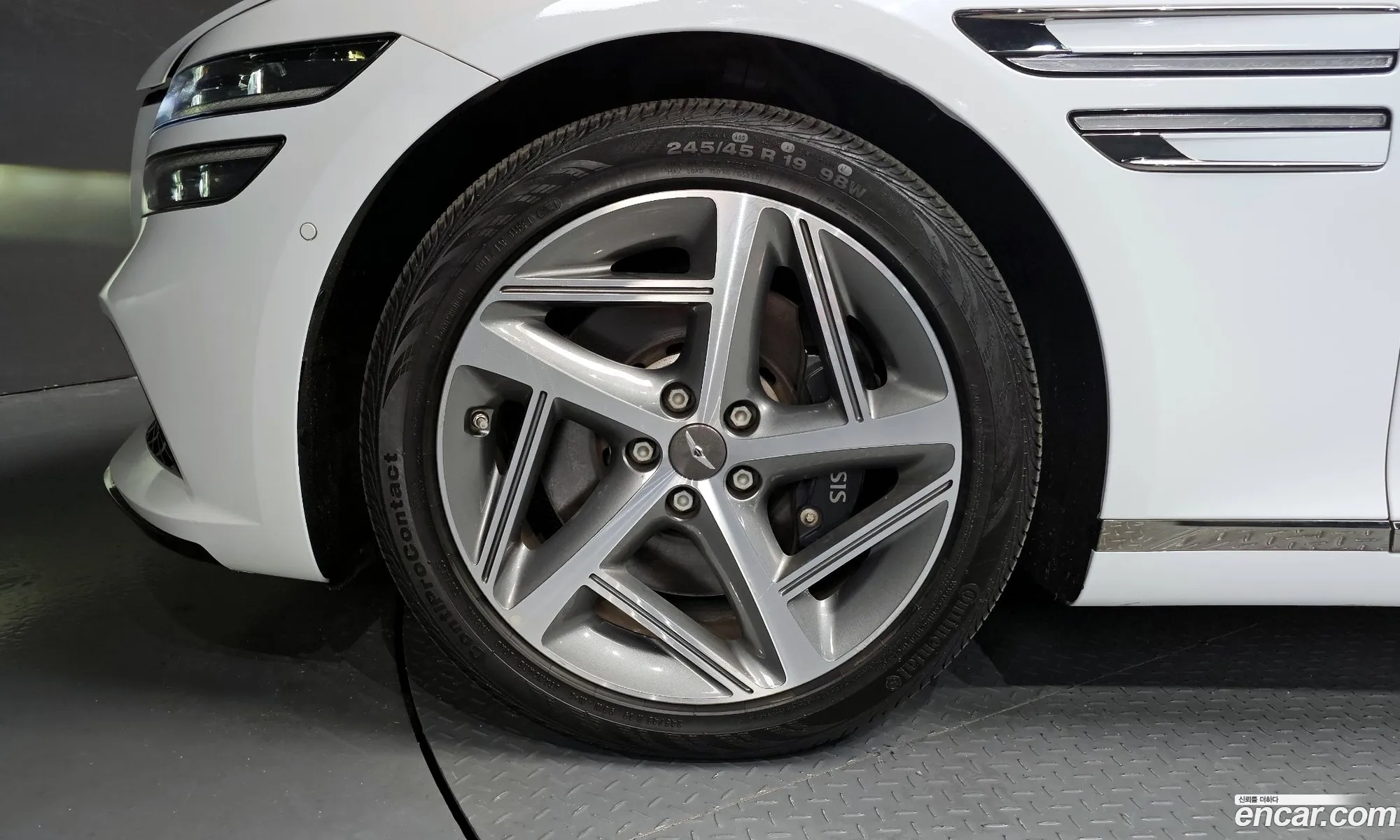 Genesis G80 2023 — 8