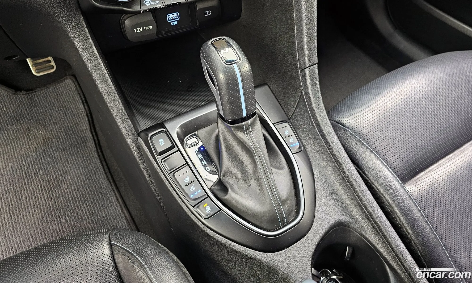 Hyundai Veloster 2021 — 3
