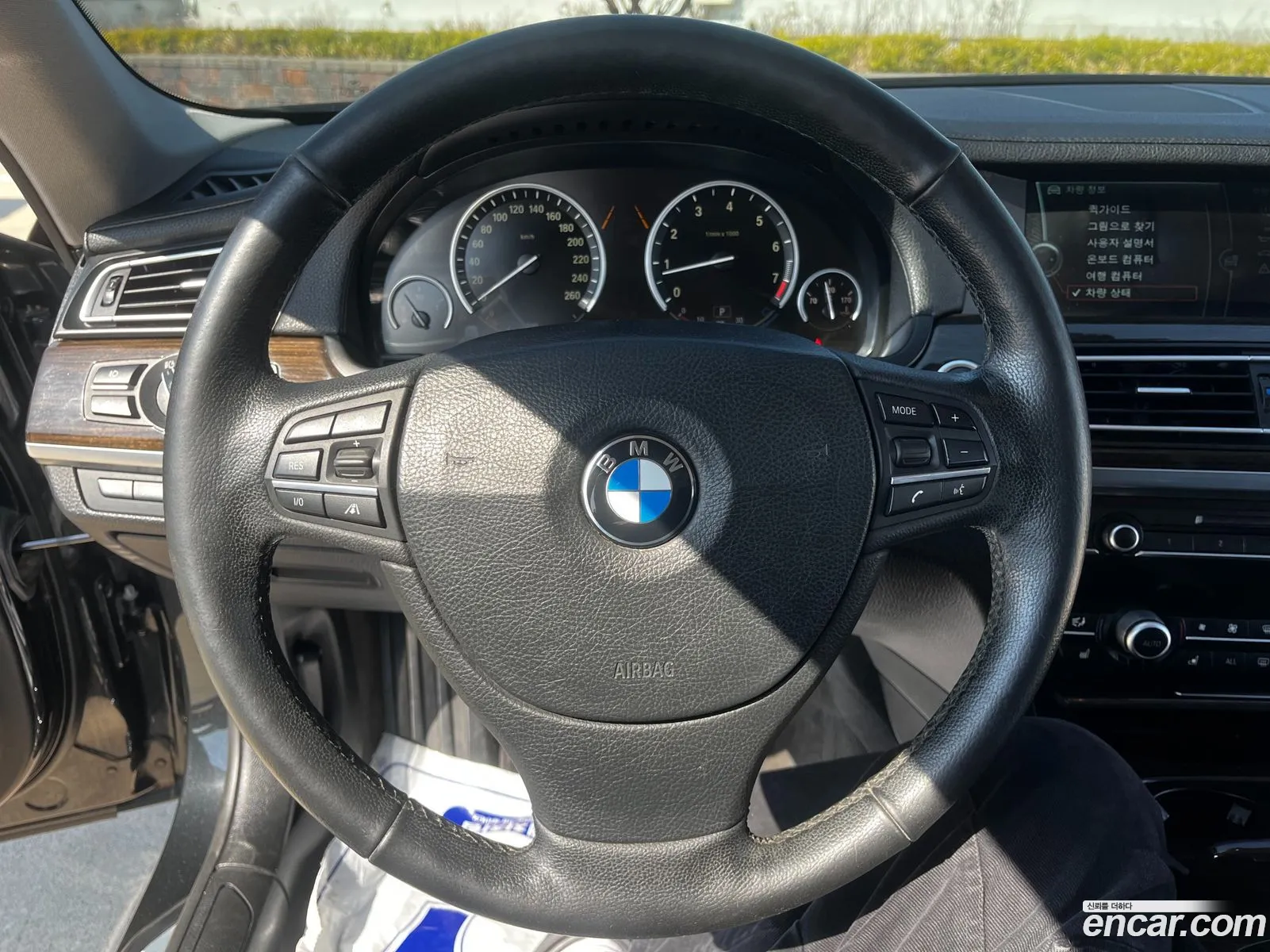 BMW 7 Series 2012 — 11