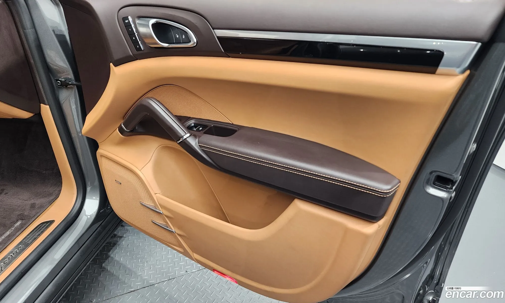 Porsche Cayenne 2015 WP1AF2928FLA35734 — 17