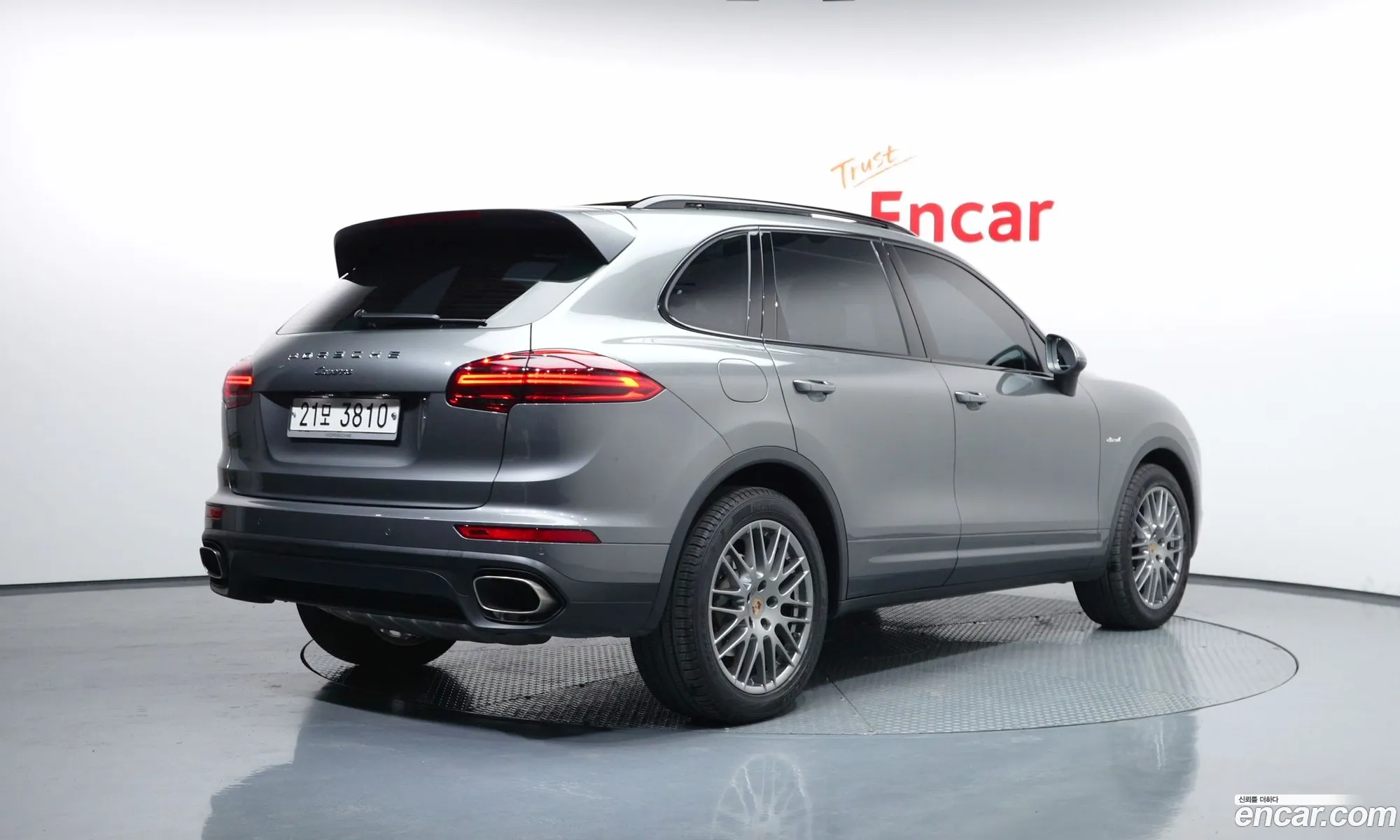 Porsche Cayenne 2015 WP1AF2928FLA35734 — 3