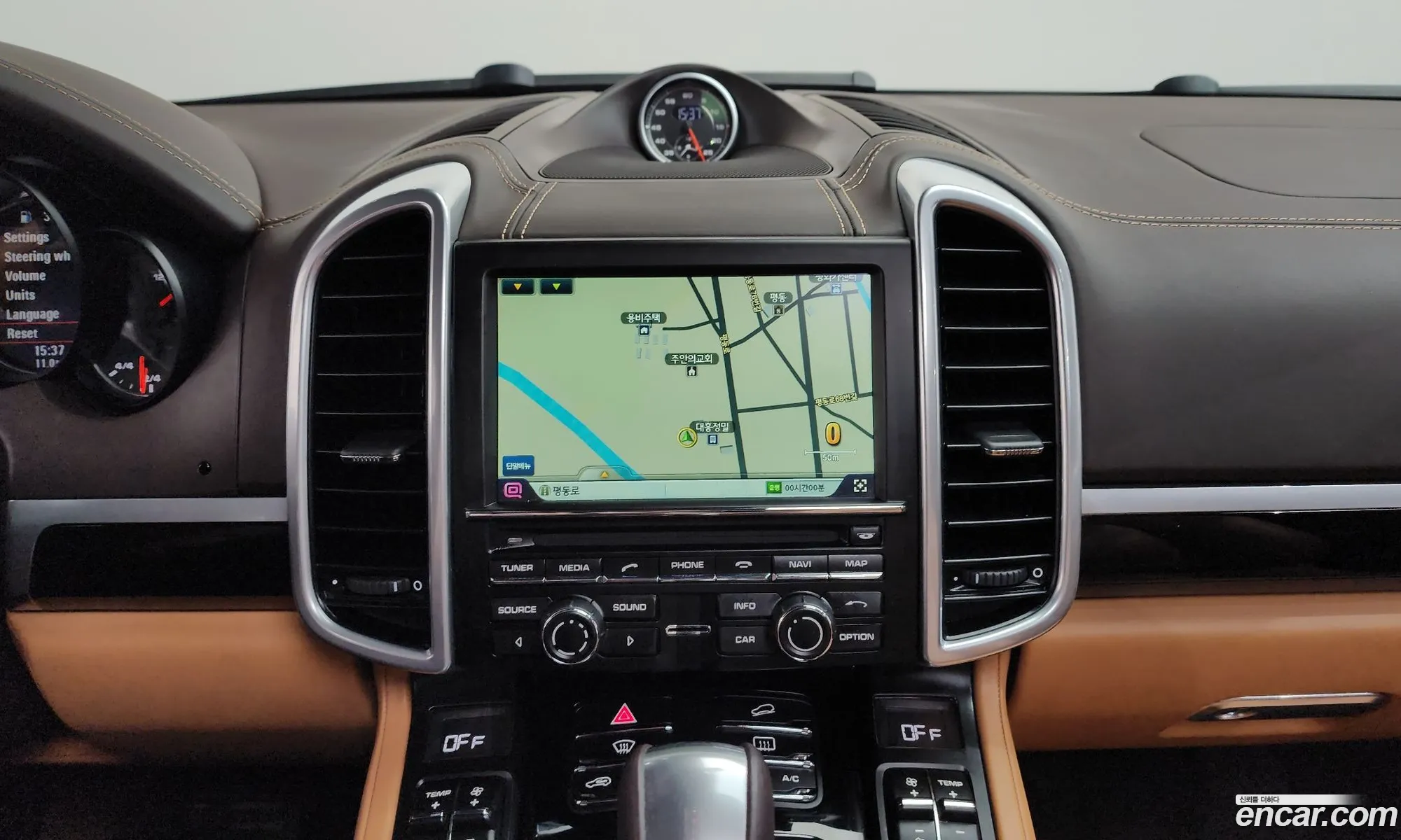 Porsche Cayenne 2015 WP1AF2928FLA35734 — 15