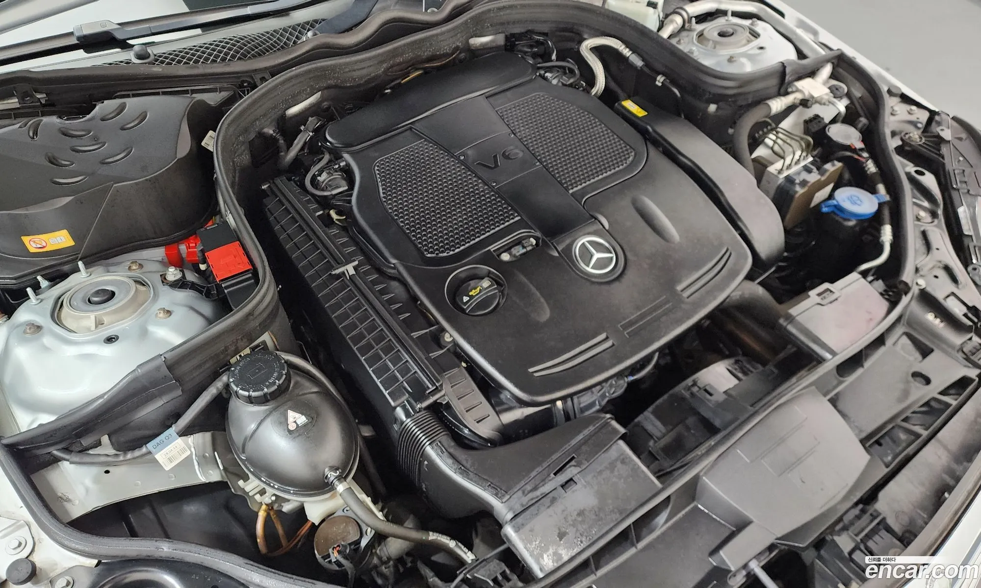 Mercedes-Benz E-Class W212 2014 WDDHF5FB7EB031612 — 19