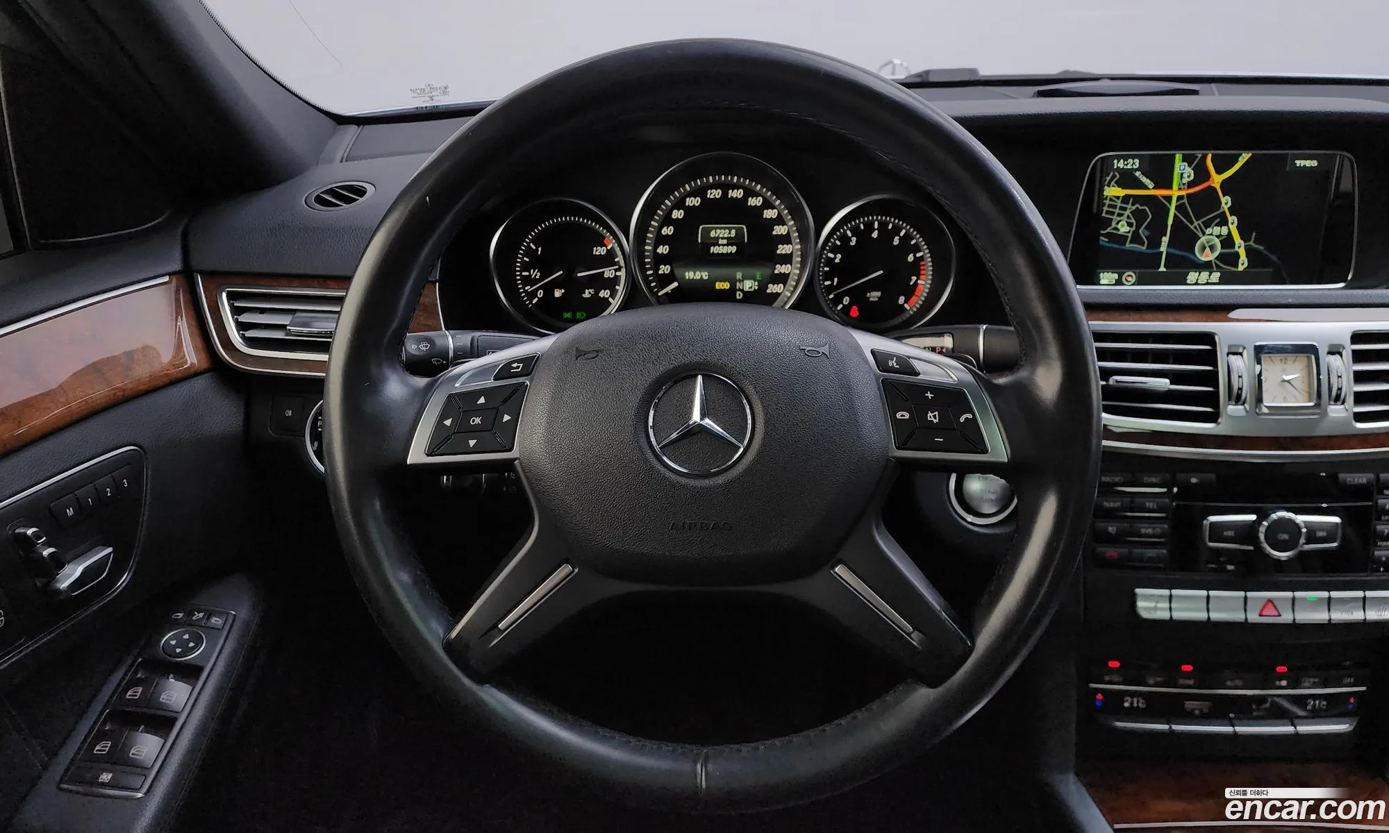 Mercedes-Benz E-Class W212 2014 WDDHF5FB7EB031612 — 5