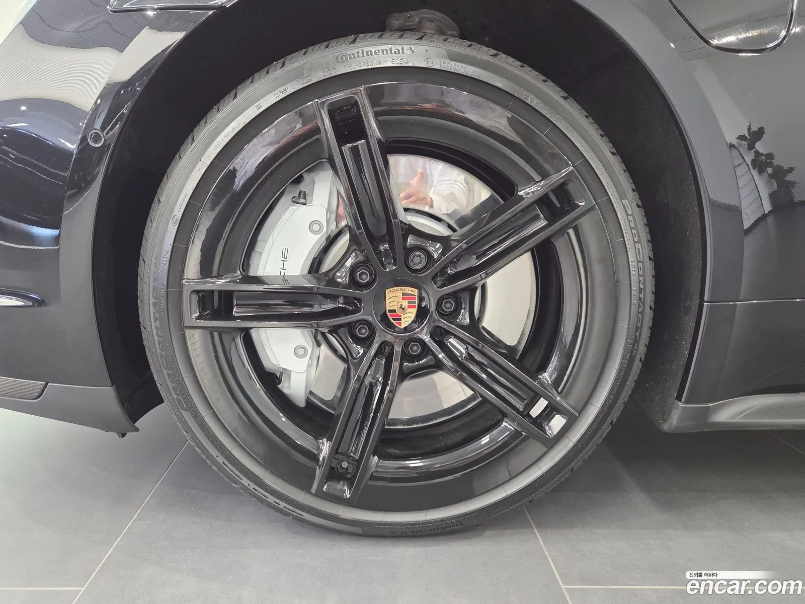 Porsche Taycan 2025 — 15